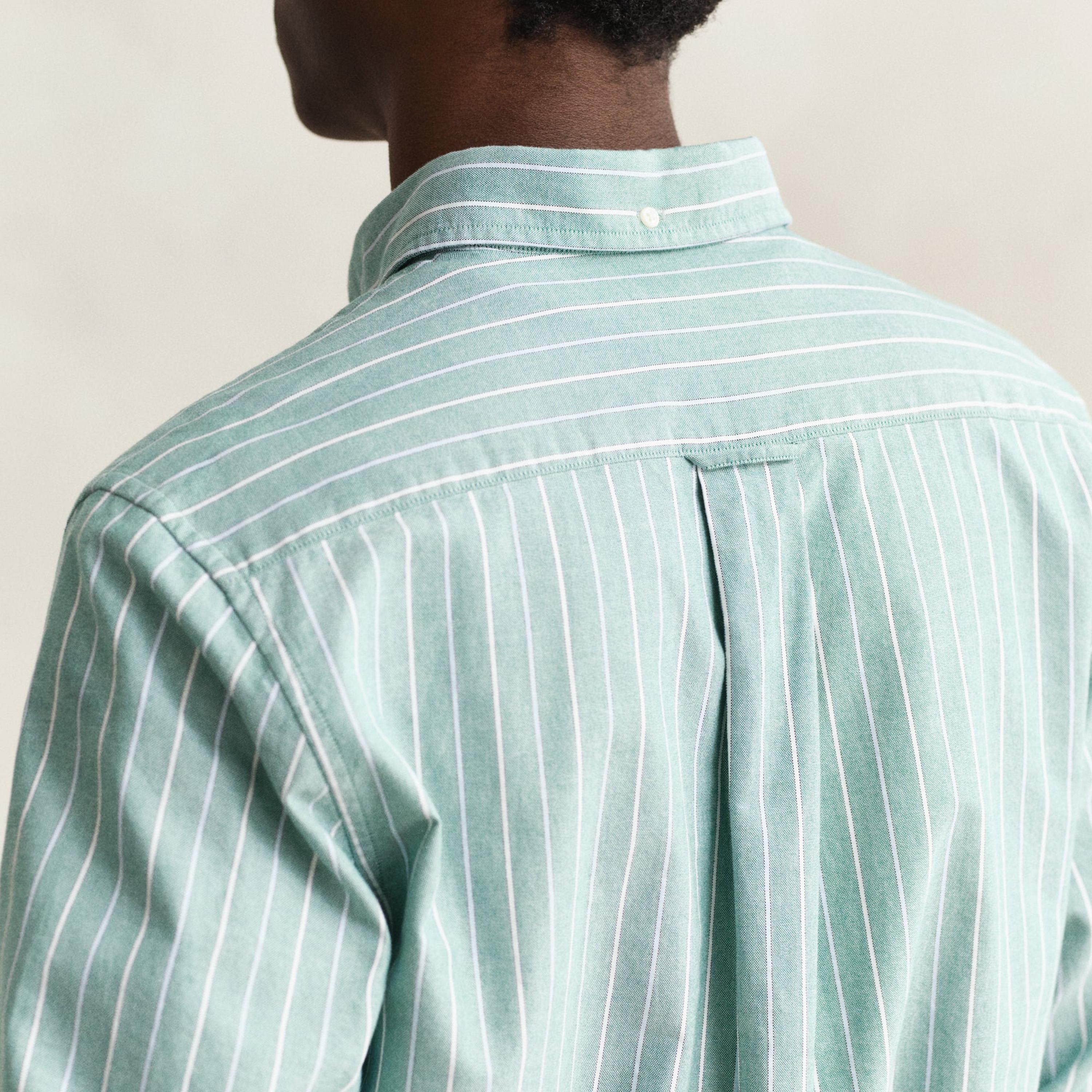قميص رجالي مخطط بقصّة عادية وأزرار وأكمام طويلة من جانت-men-clothing-shirts-image-12