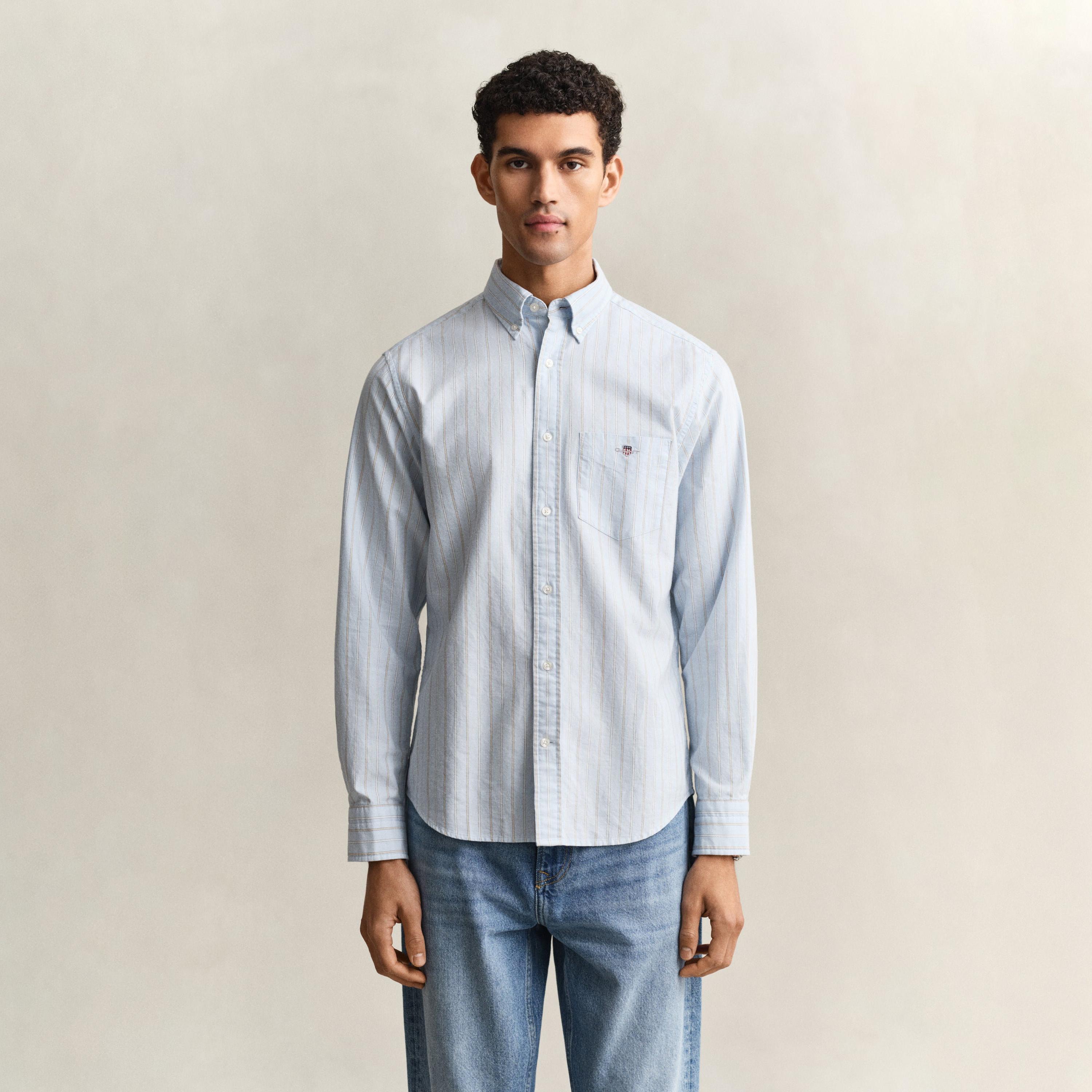 قميص رجالي مخطط بقصّة عادية وأزرار وأكمام طويلة من جانت-men-clothing-shirts-image-17