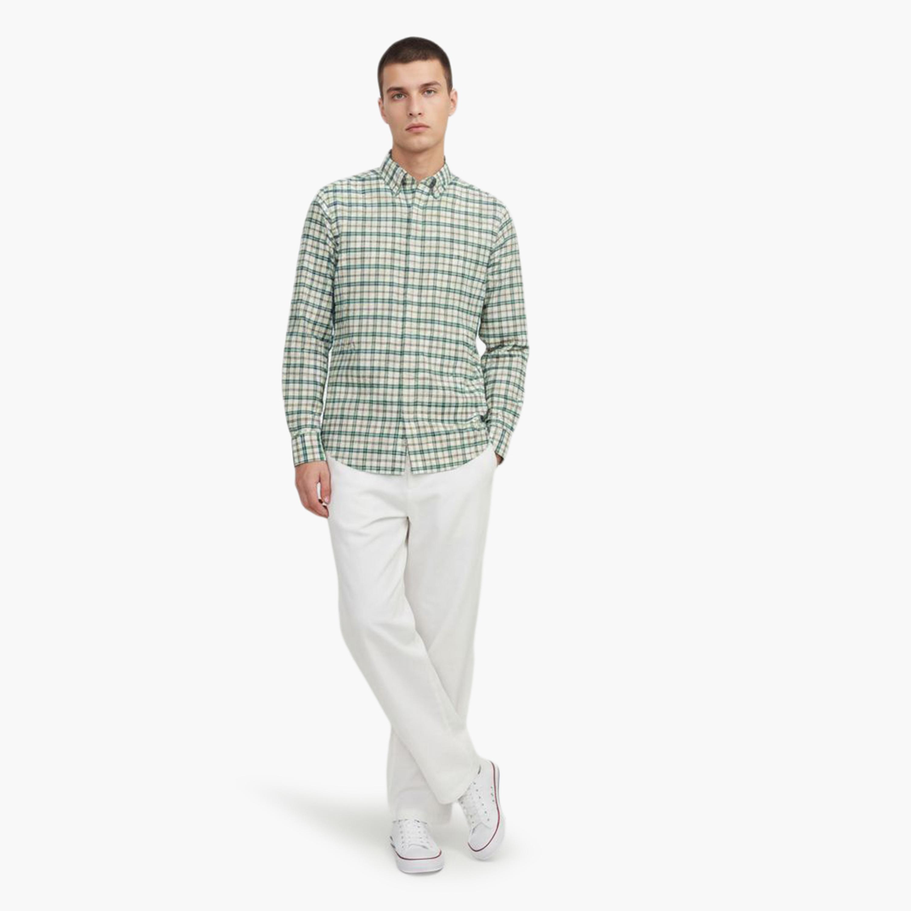 قميص رجالي بقصّة عادية وأكمام طويلة وياقة بأزرار من جانت-men-clothing-shirts-image-2
