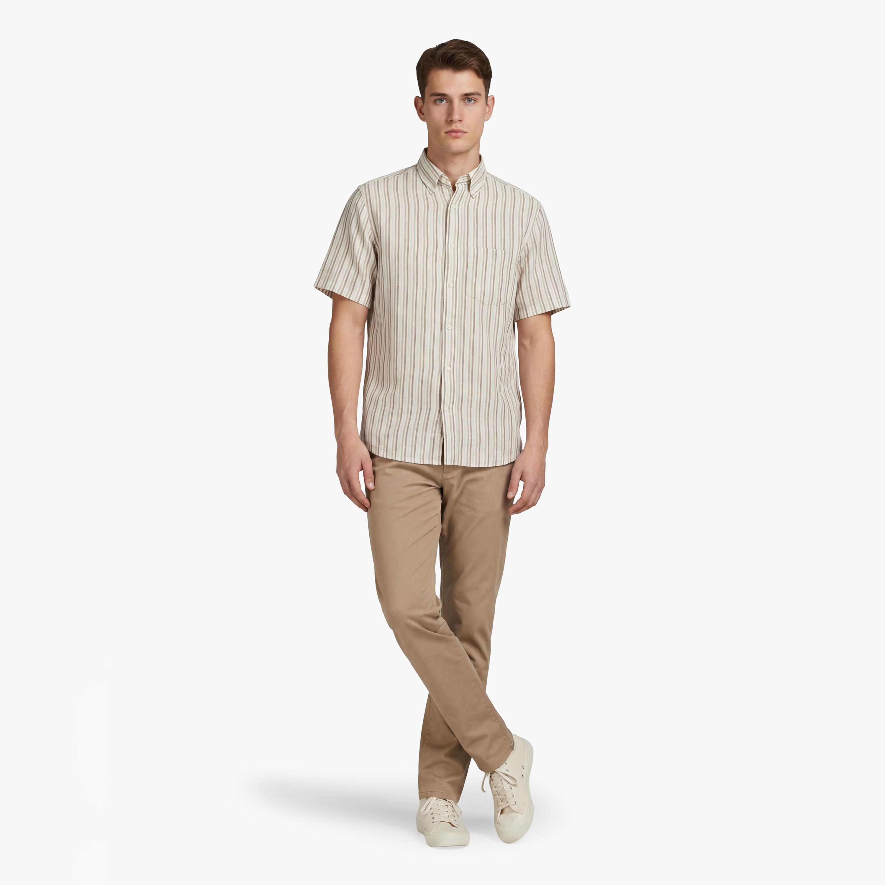 قميص كتان رجالي بأكمام قصيرة وقصة "ريجيولار فيت" مخطط وياقة "بوتن داون" من جانت-men-clothing-shirts-image-2