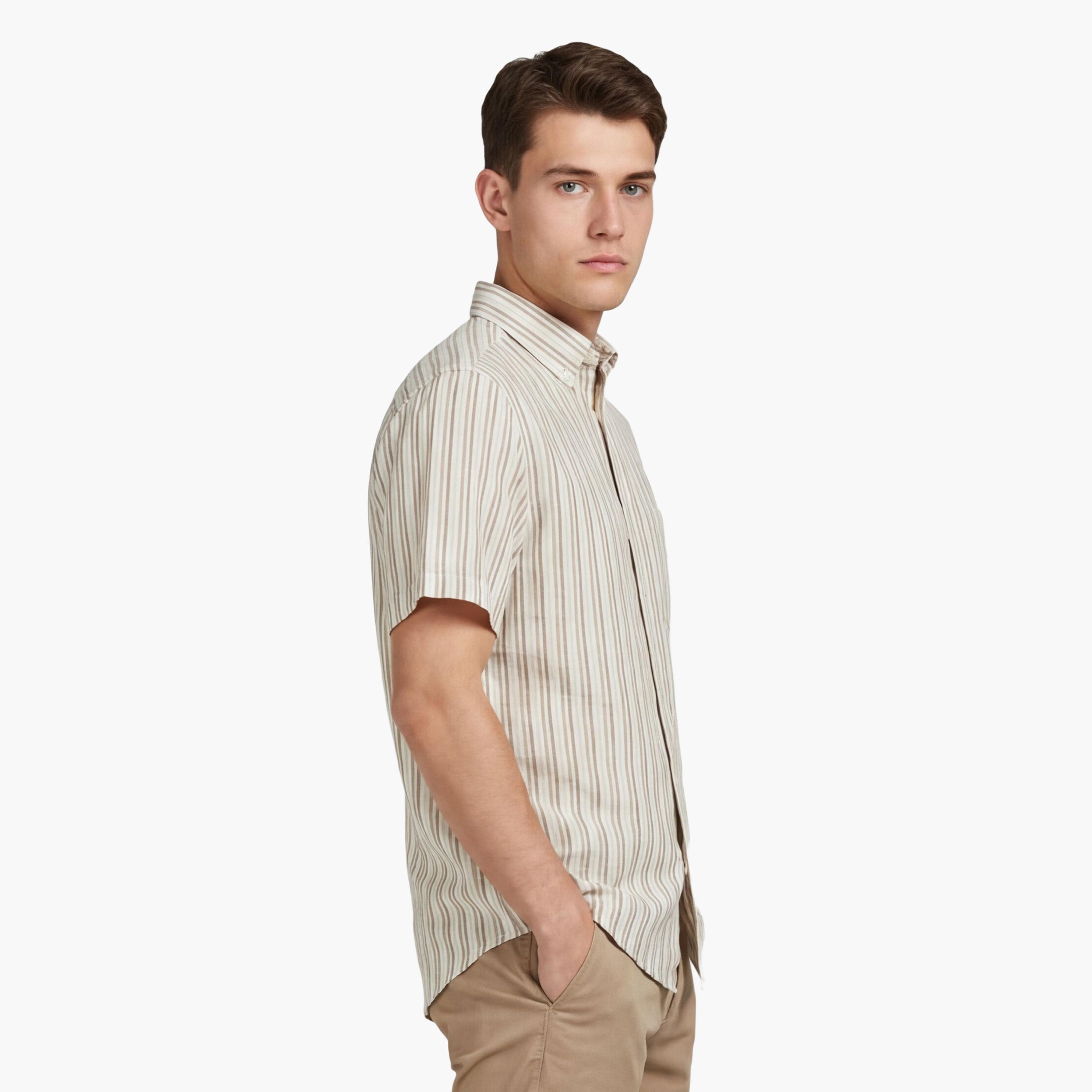 قميص كتان رجالي بأكمام قصيرة وقصة "ريجيولار فيت" مخطط وياقة "بوتن داون" من جانت-men-clothing-shirts-image-3