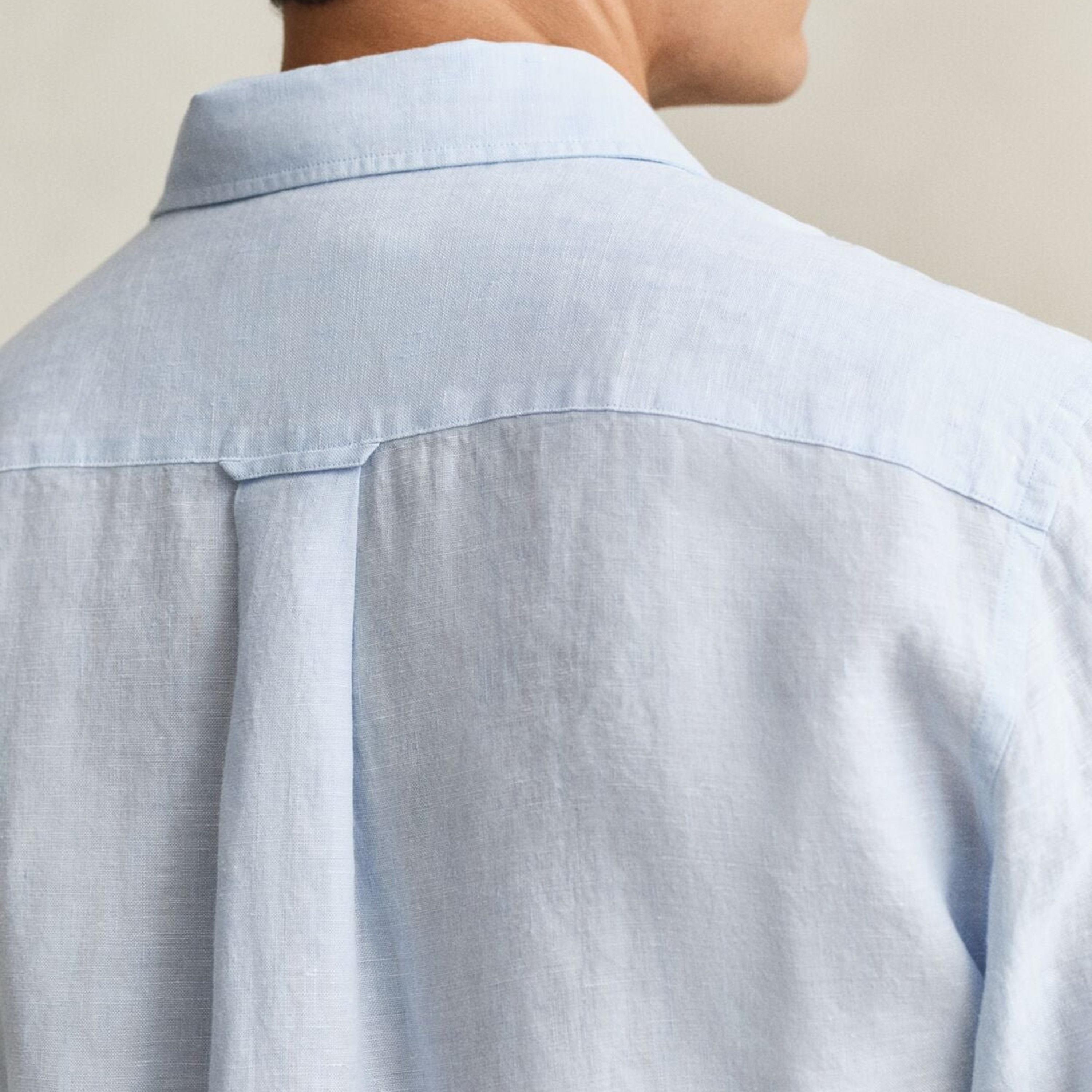 قميص كتان رجالي بأكمام طويلة وقصة "ريجيولار فيت" سادة وياقة "سبريد" من جانت-men-clothing-shirts-image-12
