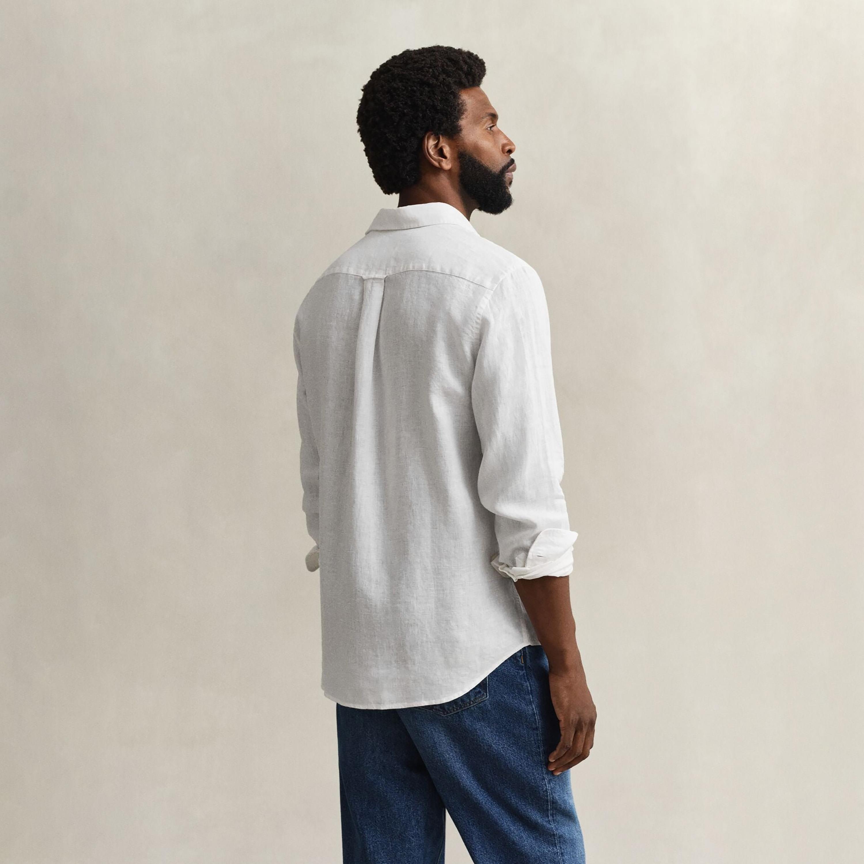 قميص كتان رجالي بأكمام طويلة وقصة "ريجيولار فيت" سادة وياقة "سبريد" من جانت-men-clothing-shirts-image-4