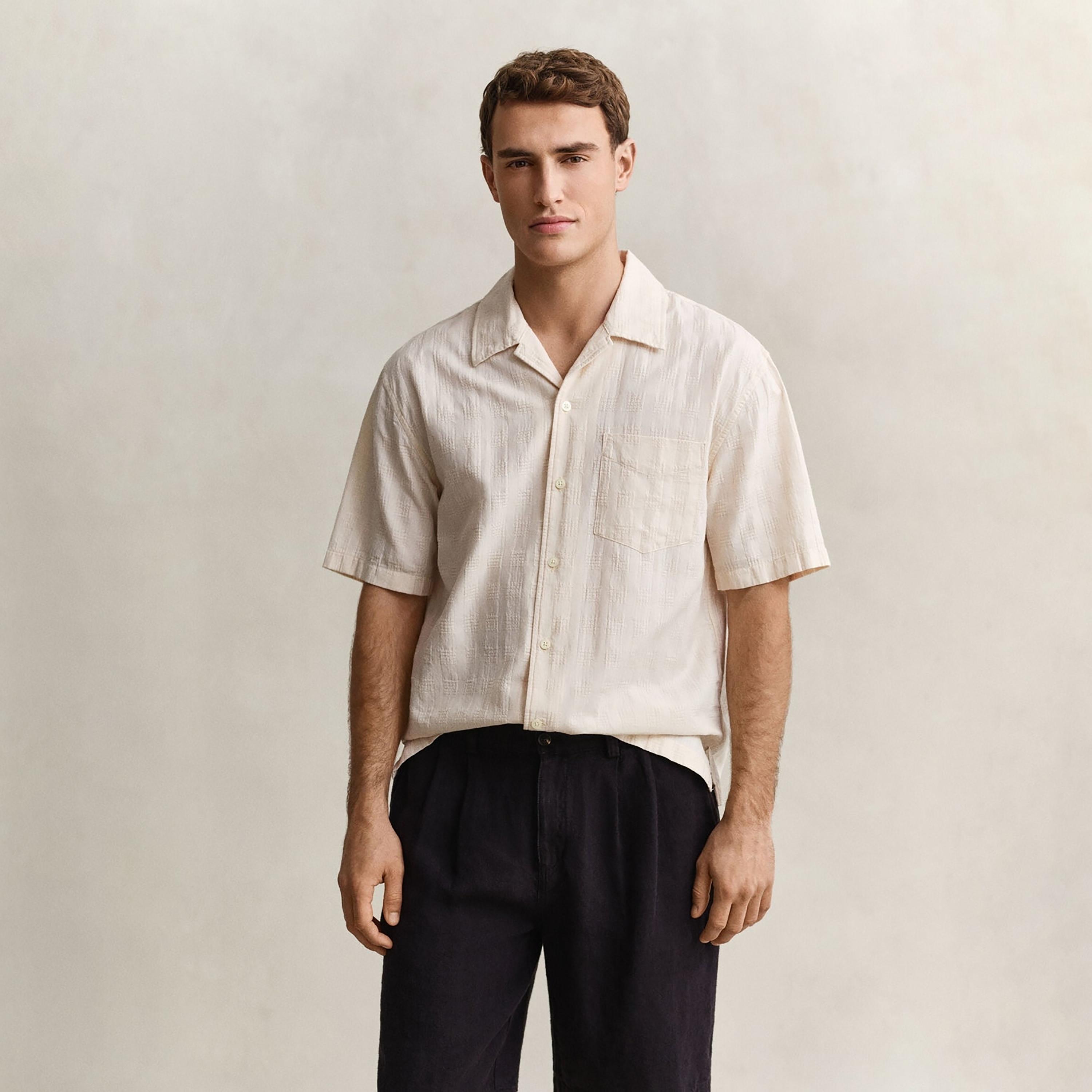 Gant Relaxed Fit Textured Resort Collar Short Sleeves Men's Shirt-men-clothing-shirts-image-1