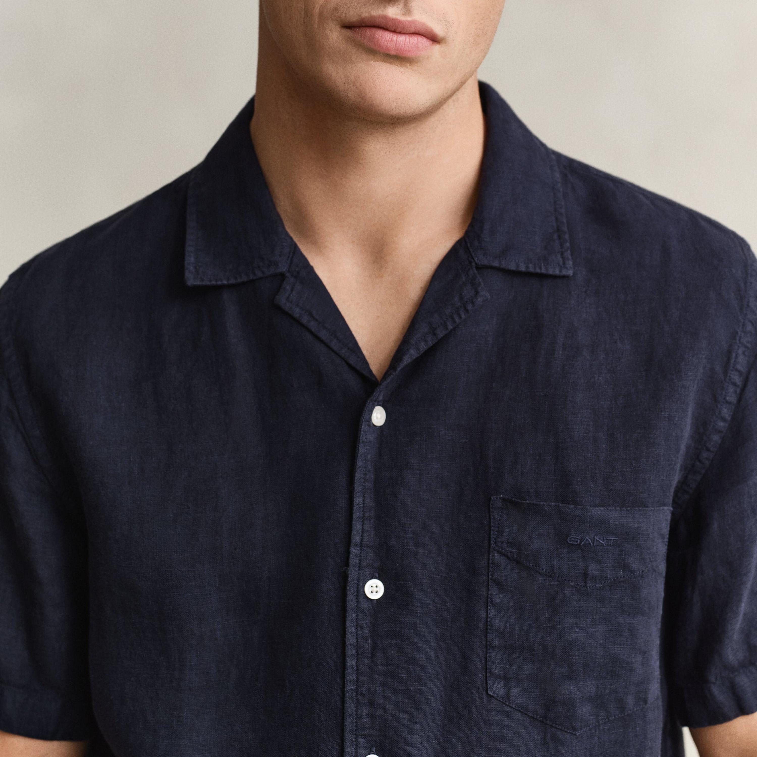 قميص كتان رجالي بأكمام قصيرة وقصة "ريجيولار فيت" سادة وياقة "ريزورت" من جانت-men-clothing-shirts-image-8