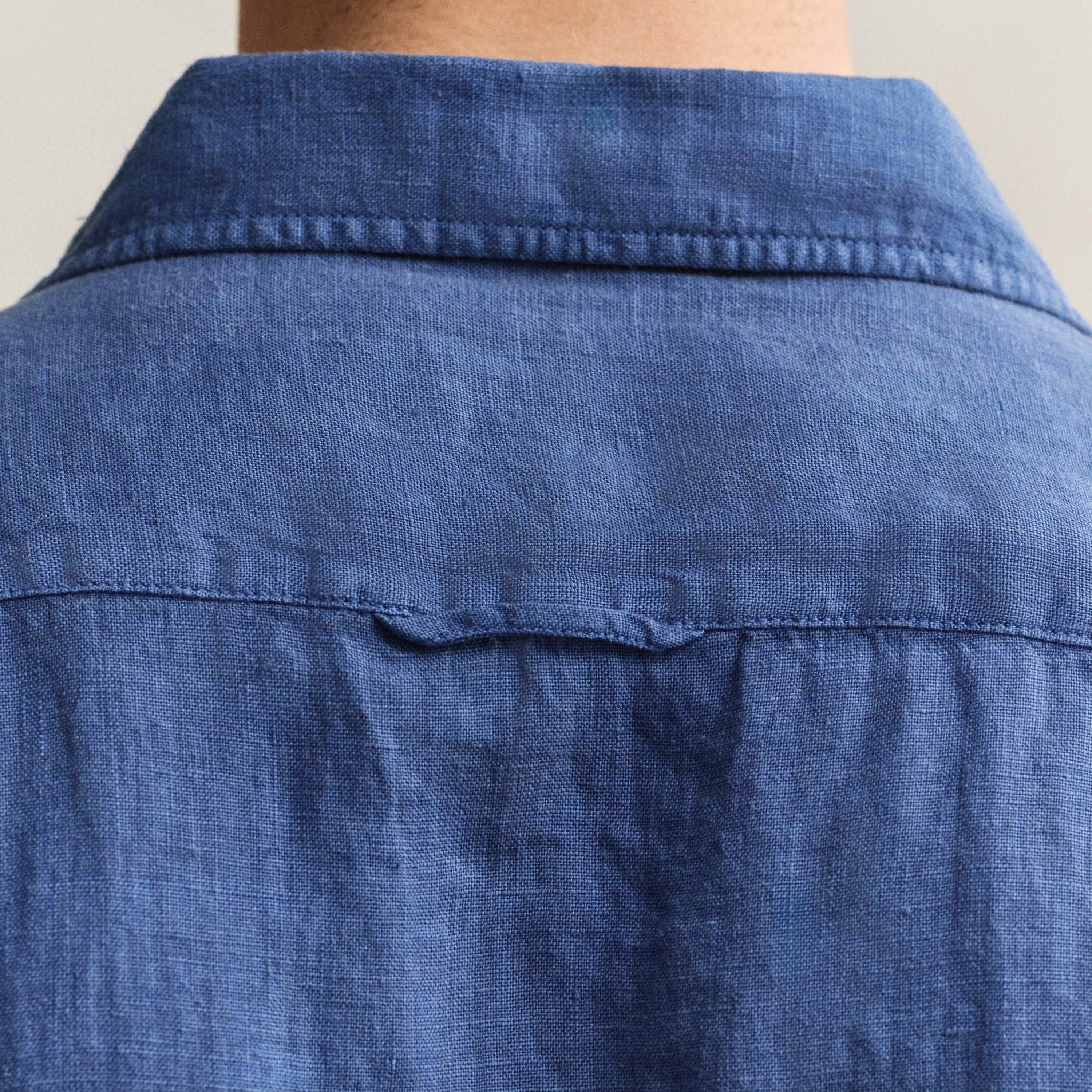 قميص كتان رجالي بأكمام قصيرة وقصة "ريجيولار فيت" سادة وياقة "ريزورت" من جانت-men-clothing-shirts-image-17