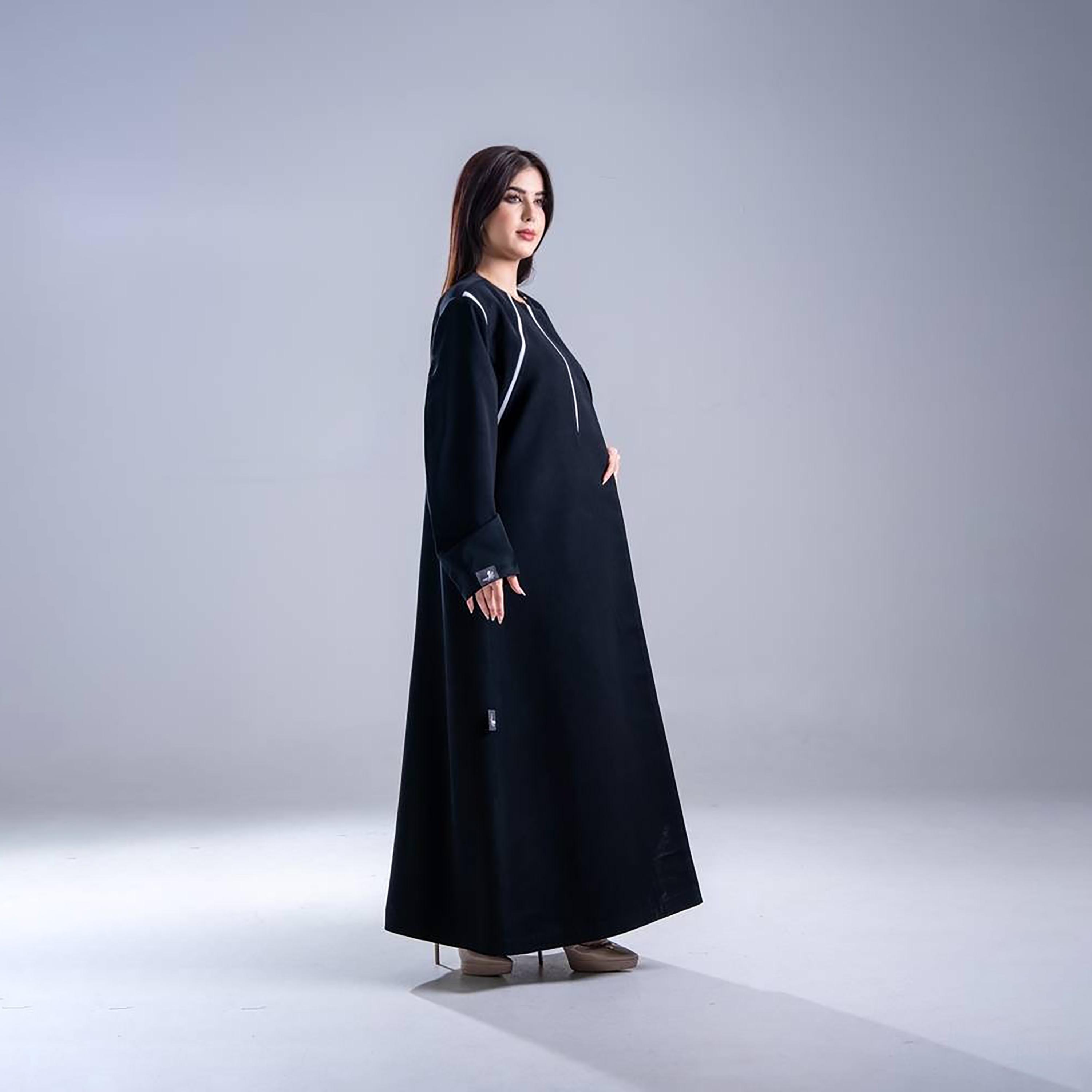 عباية كريب نسائية بقصة نصف كلوش مع تفاصيل تحديد متباينة من إليجانت حجاب-women-arabicclothing-abayas-image-4