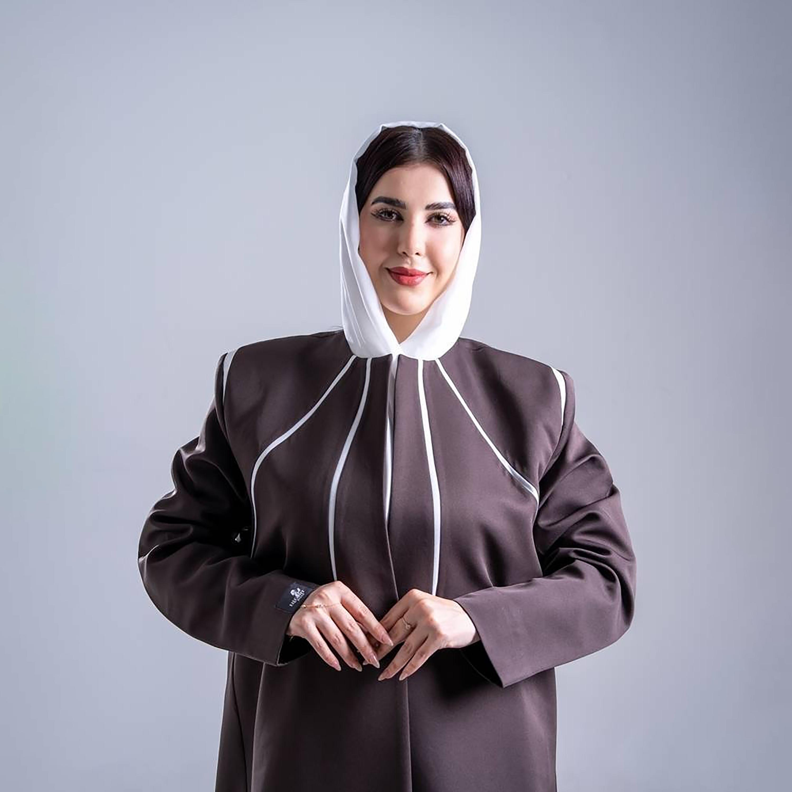 عباية كريب نسائية بقصة نصف كلوش مع تفاصيل تحديد متباينة من إليجانت حجاب-women-arabicclothing-abayas-image-2