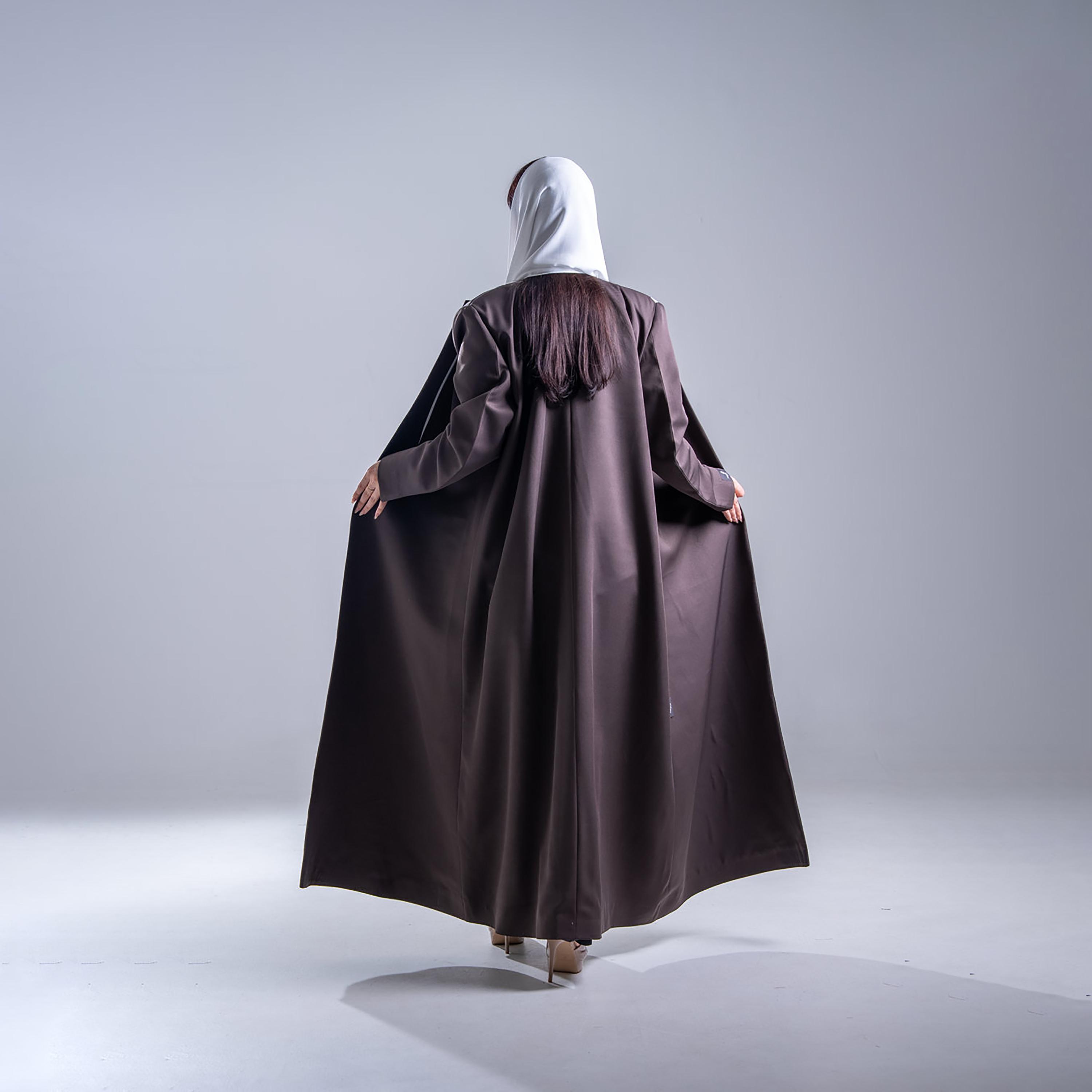 عباية كريب نسائية بقصة نصف كلوش مع تفاصيل تحديد متباينة من إليجانت حجاب-women-arabicclothing-abayas-image-4