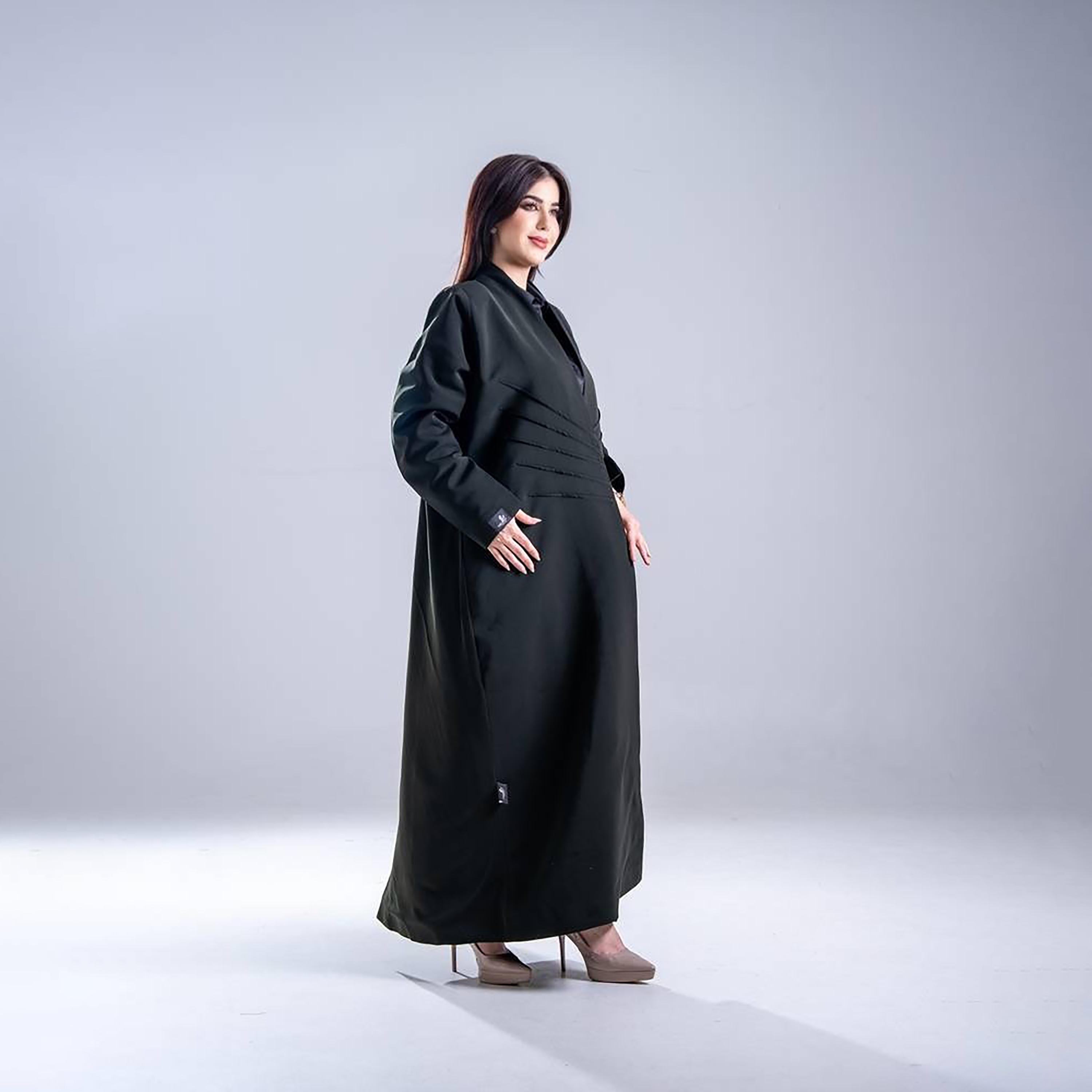 عباية كريب نسائية بقصة نصف كلوش مع تفاصيل خياطة بارزة وحجاب من إليجانت حجاب-women-arabicclothing-abayas-image-4