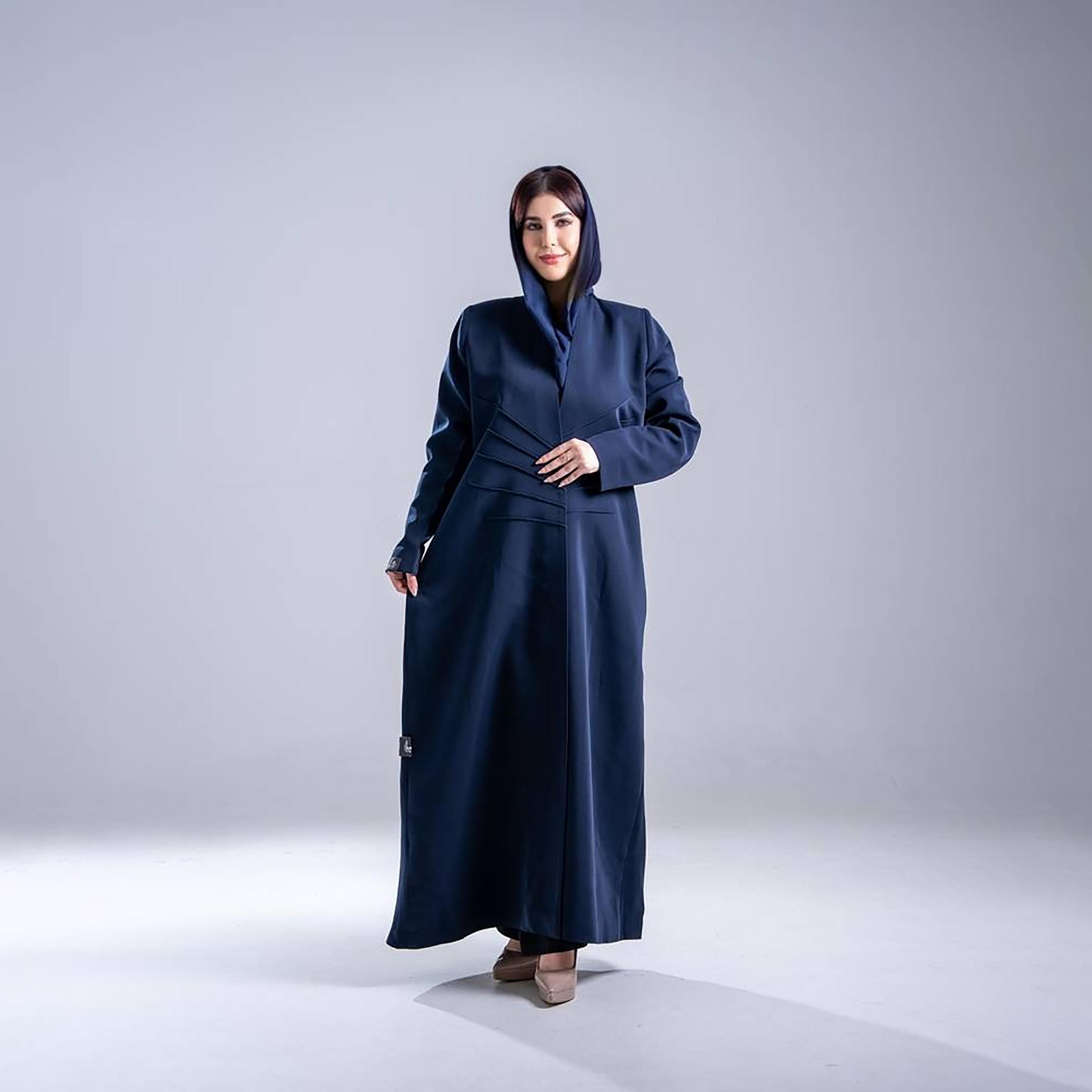 عباية كريب نسائية بقصة نصف كلوش مع تفاصيل خياطة بارزة وحجاب من إليجانت حجاب-women-arabicclothing-abayas-image-1