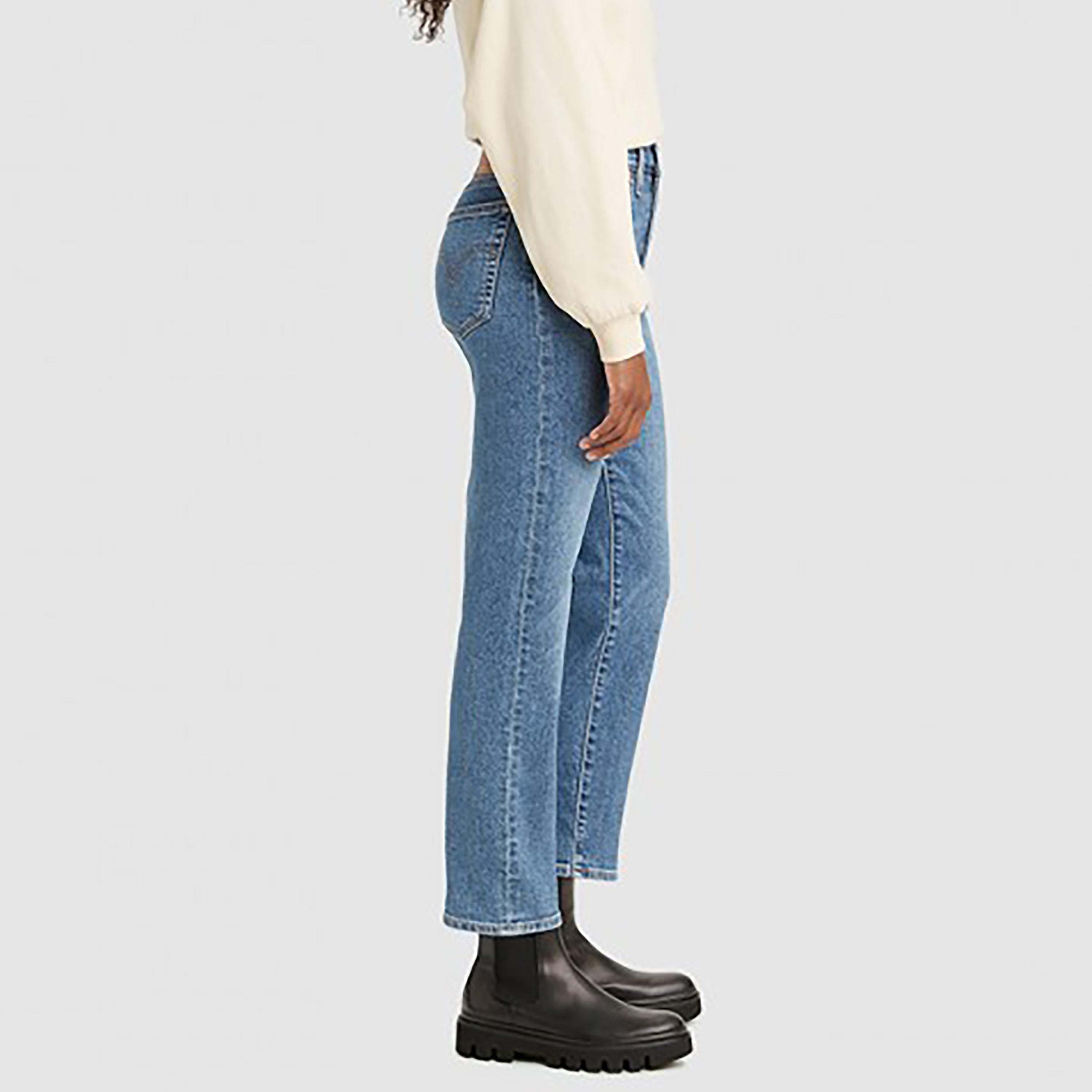 بنطال جينز من ليفايز بلون ازرق ذو سلیم فت وجيب متوسط الارتفاع-women-clothing-bottoms-jeans-image-2