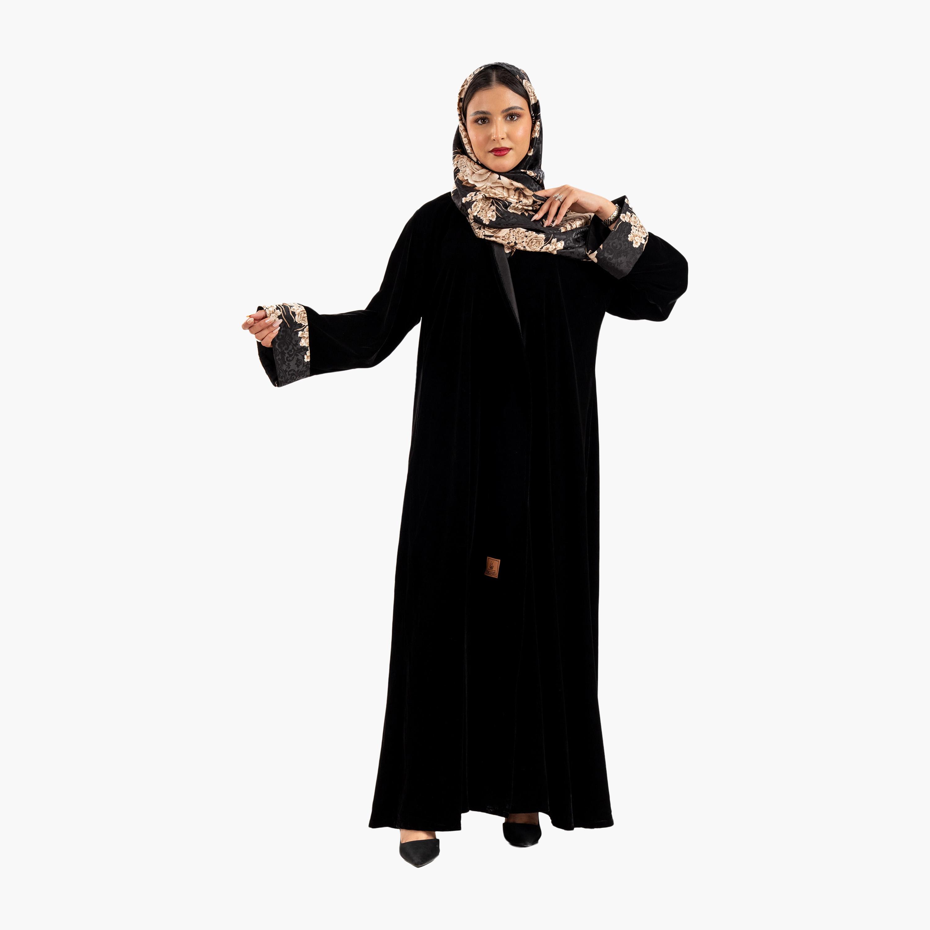 عباية نسائية سوداء مزينة بنقشة زهور وأكمام طويلة مع حجاب من زاهية-women-arabicclothing-abayas-image-2