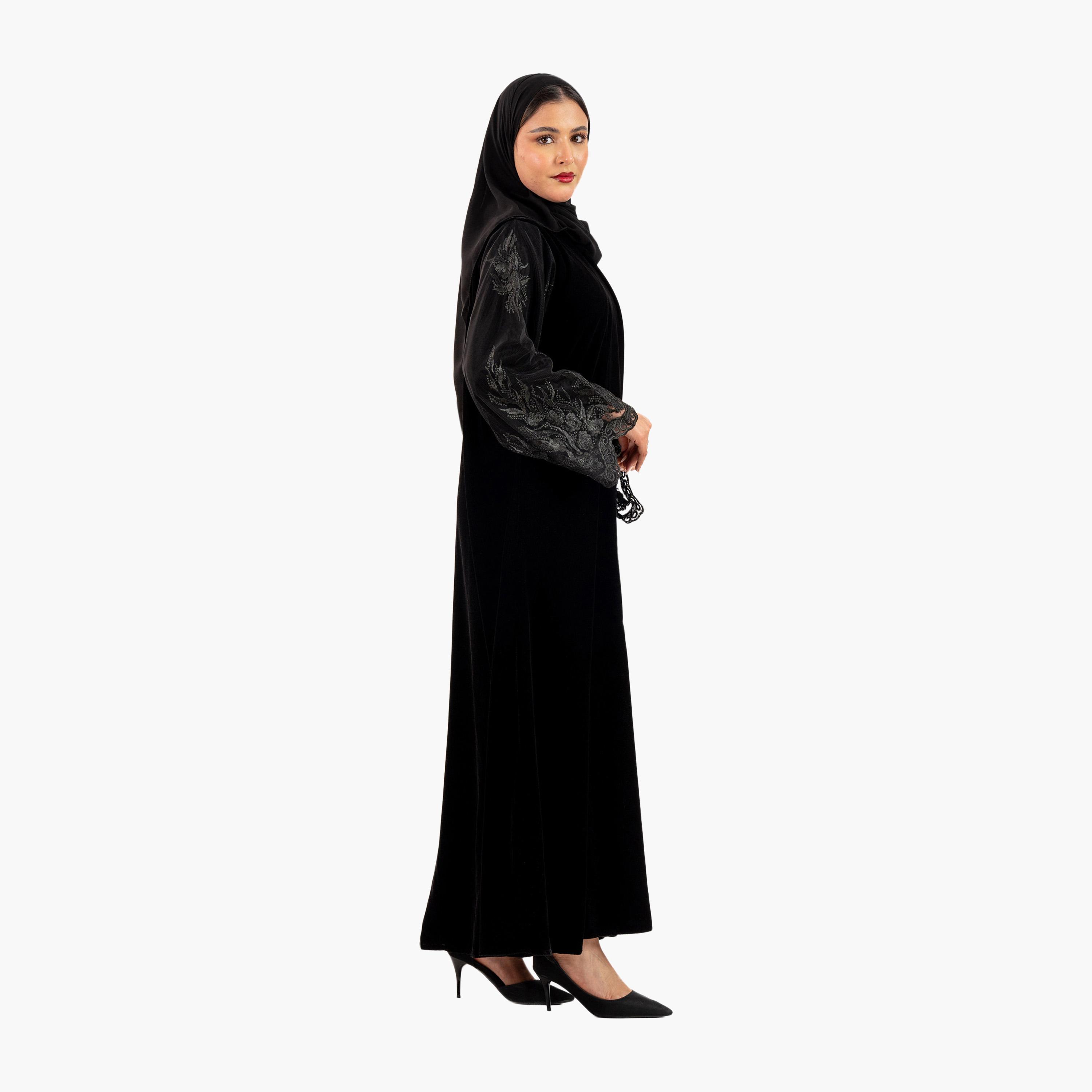 عباية نسائية مسائية بأكمام مطرزة بالورود مع حجاب من زاهية-women-arabicclothing-abayas-image-3
