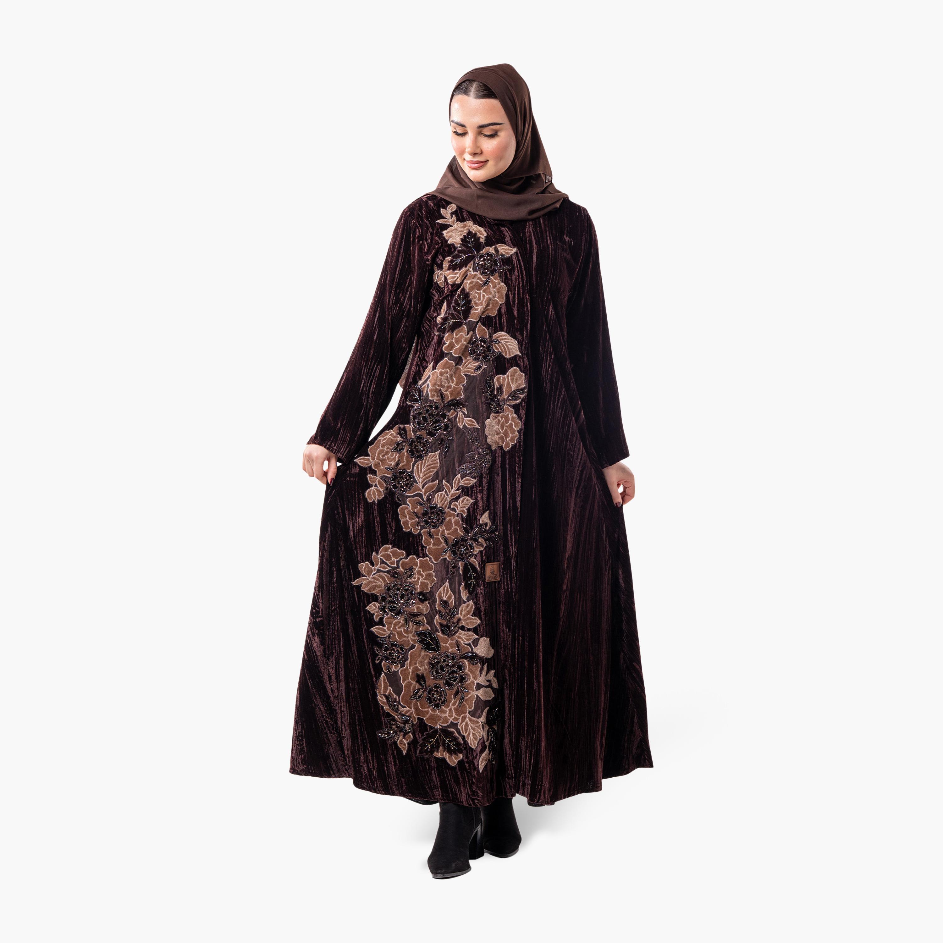 عباية سهرة نسائية مخملية بقصة واسعة ومطرزة بالزهور مع حجاب من زاهية - بني-women-arabicclothing-abayas-image-3
