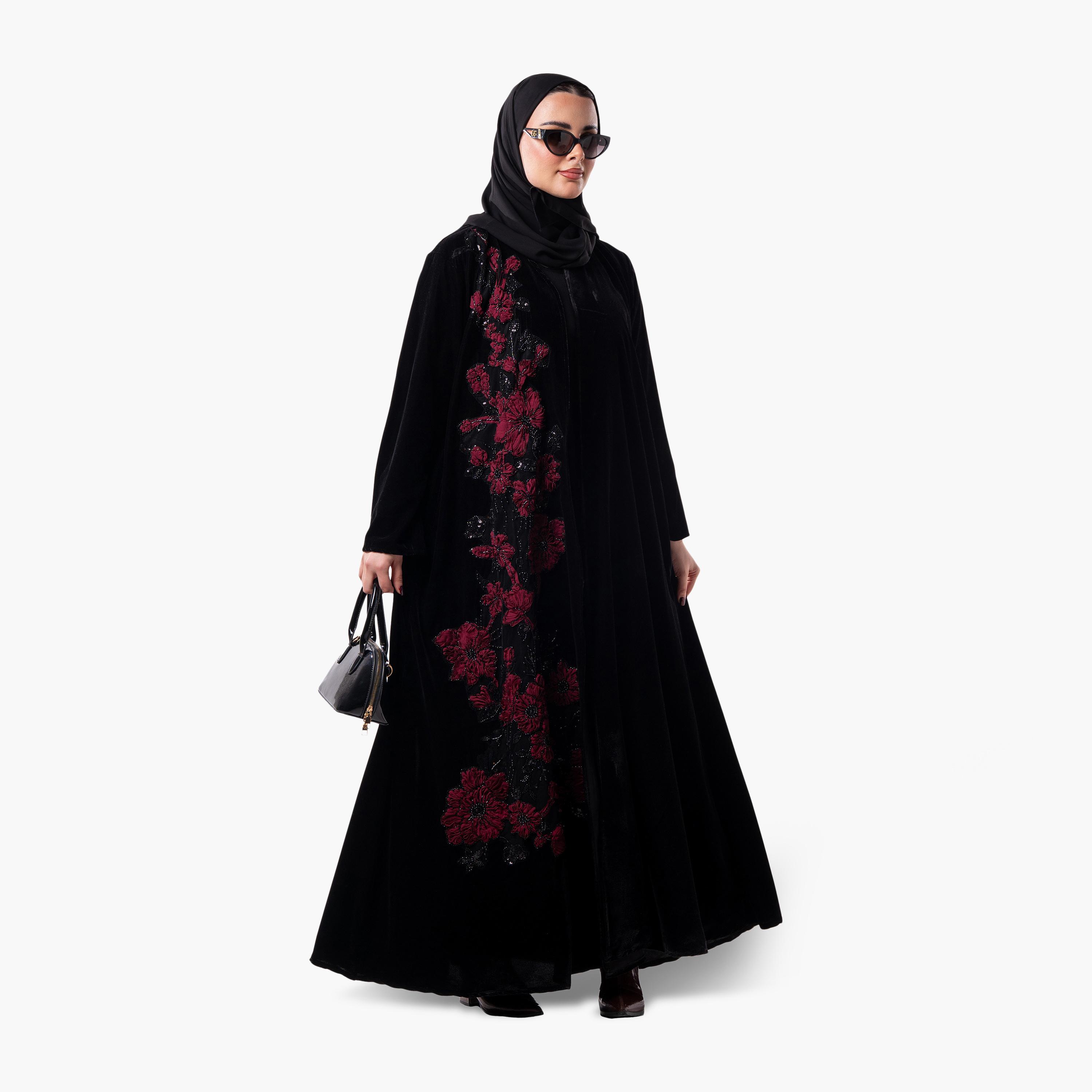 عباية سهرة نسائية مخملية بقصة واسعة مع زينة زهور بارزة (أبليك) مع حجاب من زاهية - أسود-women-arabicclothing-abayas-image-2