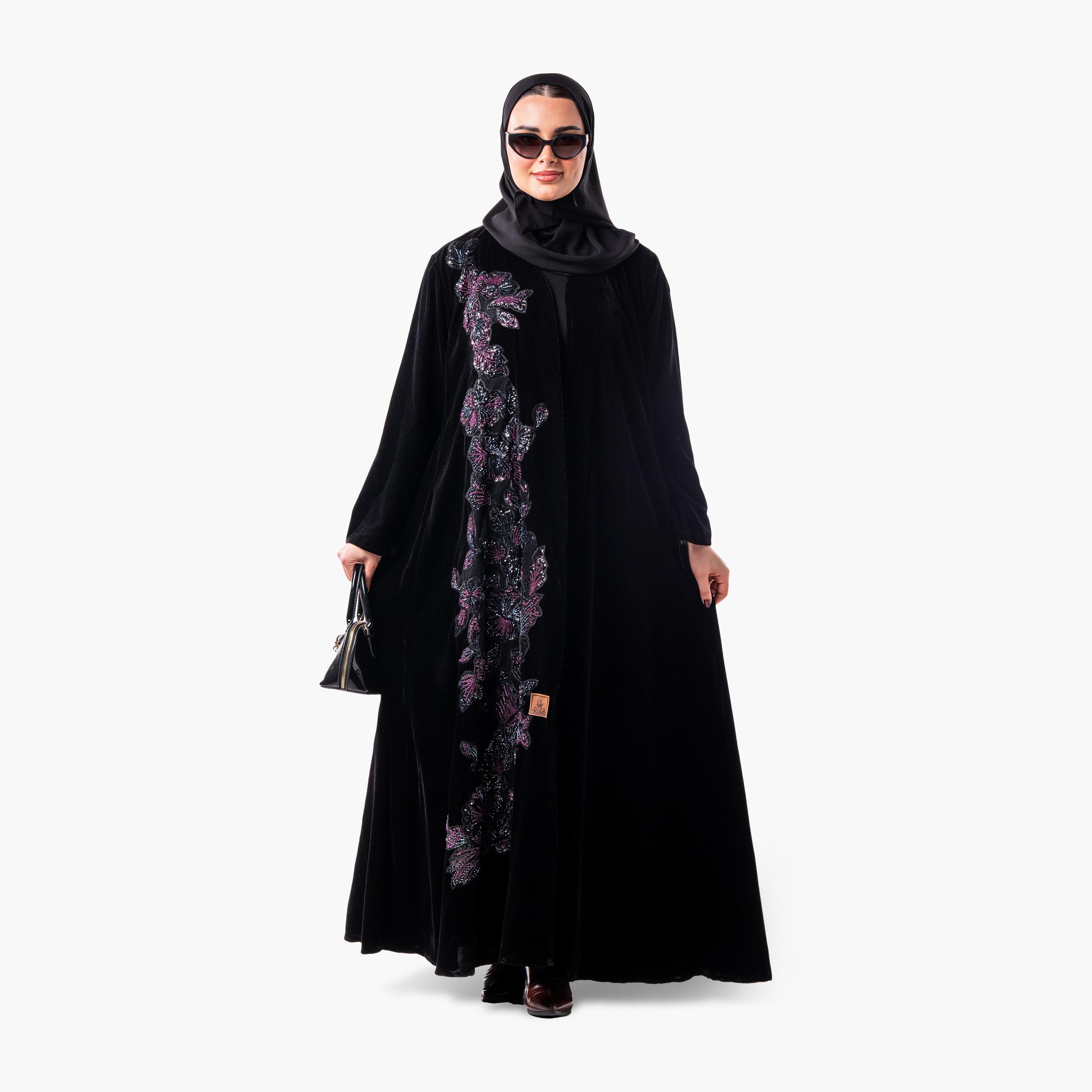 عباية سهرة نسائية مخملية بقصة واسعة بنقشة زهور ومزينة بالخرز مع حجاب من زاهية - أسود-women-arabicclothing-abayas-image-2