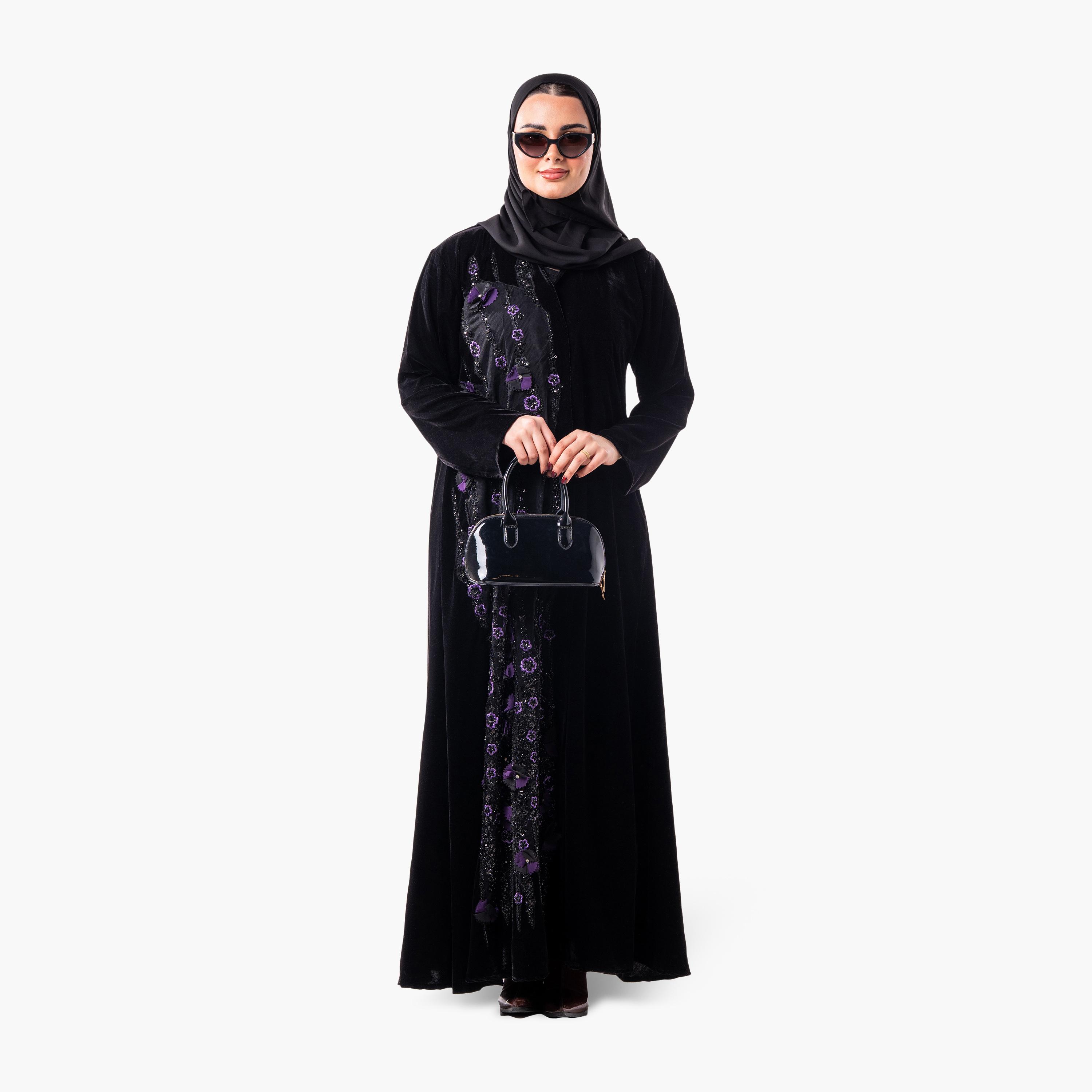 عباية سهرة نسائية مخملية بقصة واسعة ومطرزة ومزينة بالخرز مع حجاب من زاهية - أسود-women-arabicclothing-abayas-image-1