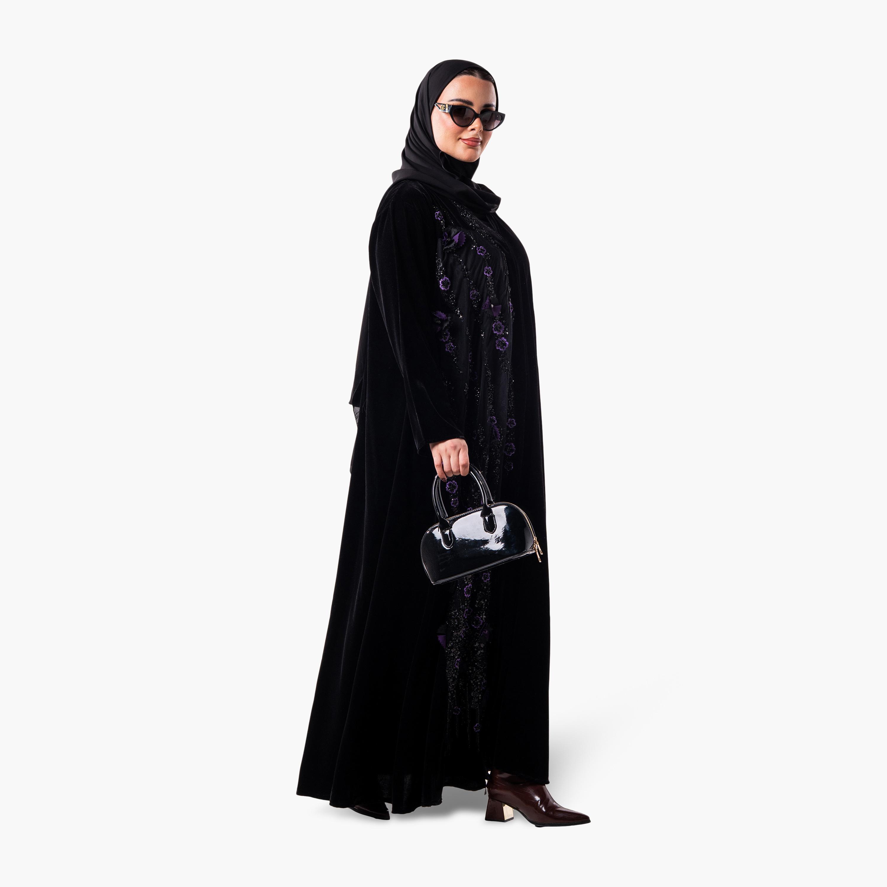 عباية سهرة نسائية مخملية بقصة واسعة ومطرزة ومزينة بالخرز مع حجاب من زاهية - أسود-women-arabicclothing-abayas-image-4