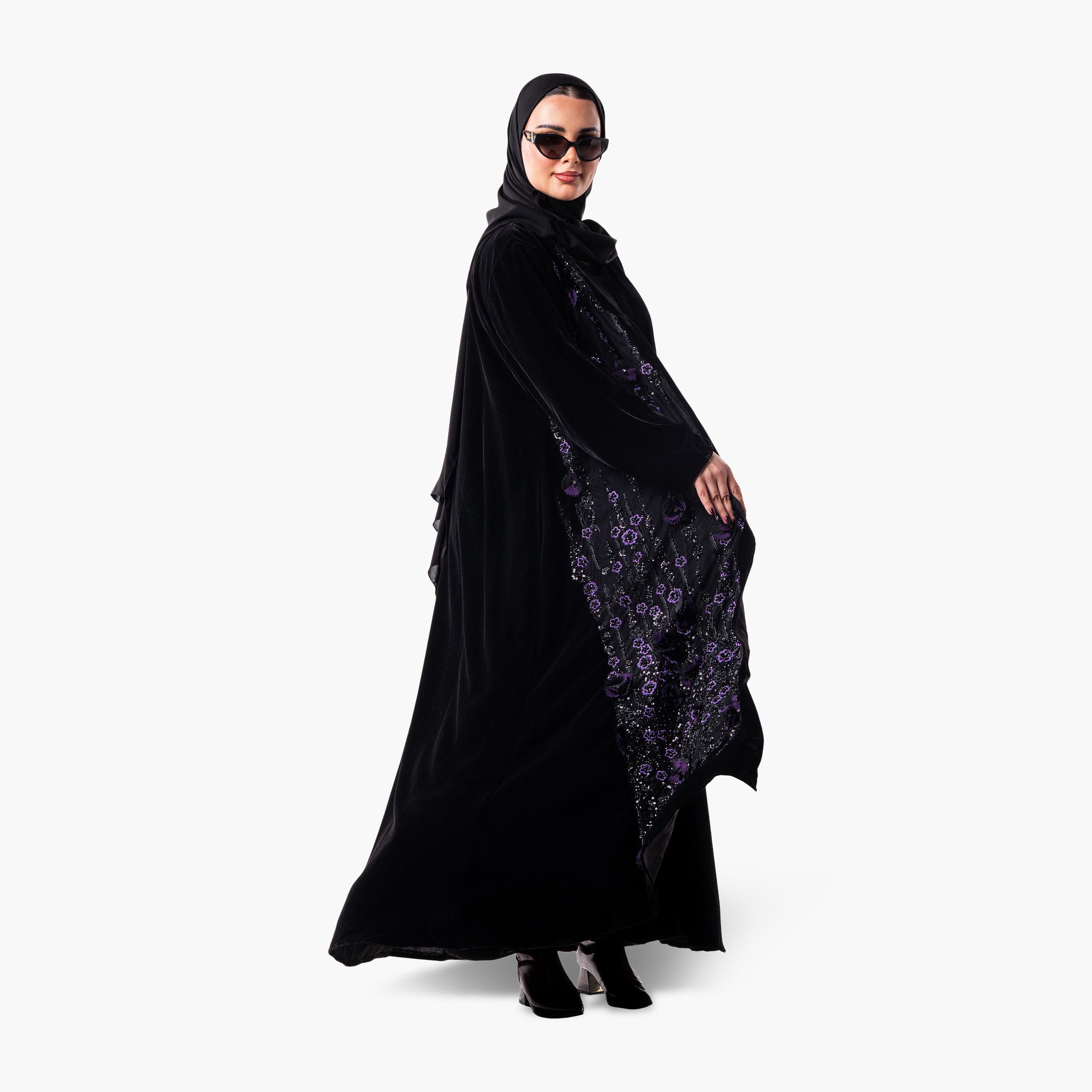 عباية سهرة نسائية مخملية بقصة واسعة ومطرزة ومزينة بالخرز مع حجاب من زاهية - أسود-women-arabicclothing-abayas-image-5