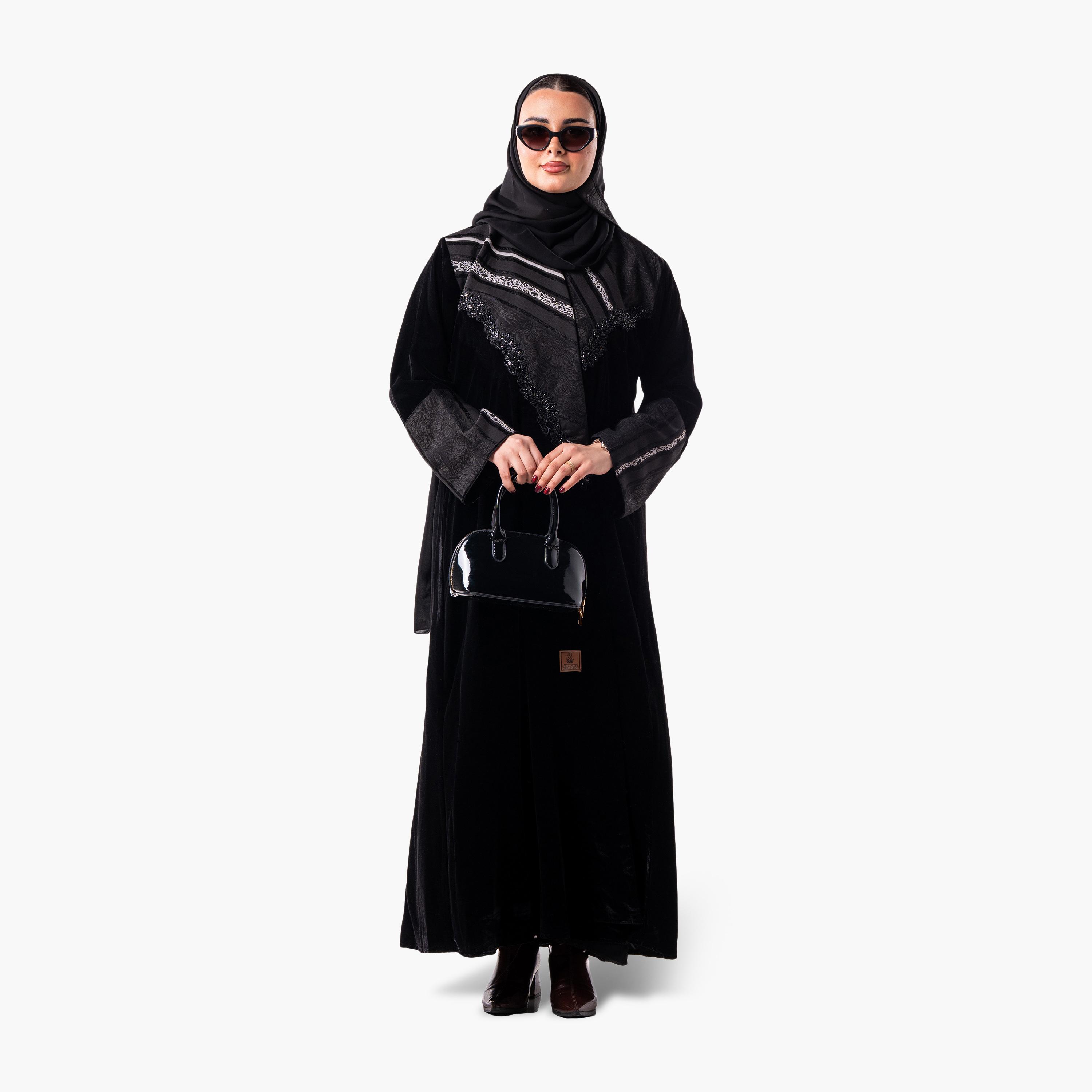 عباية نسائية مطرزة ومزينة بالخرز مع أكمام بلونين وحجاب من زاهية - أسود-women-arabicclothing-abayas-image-1