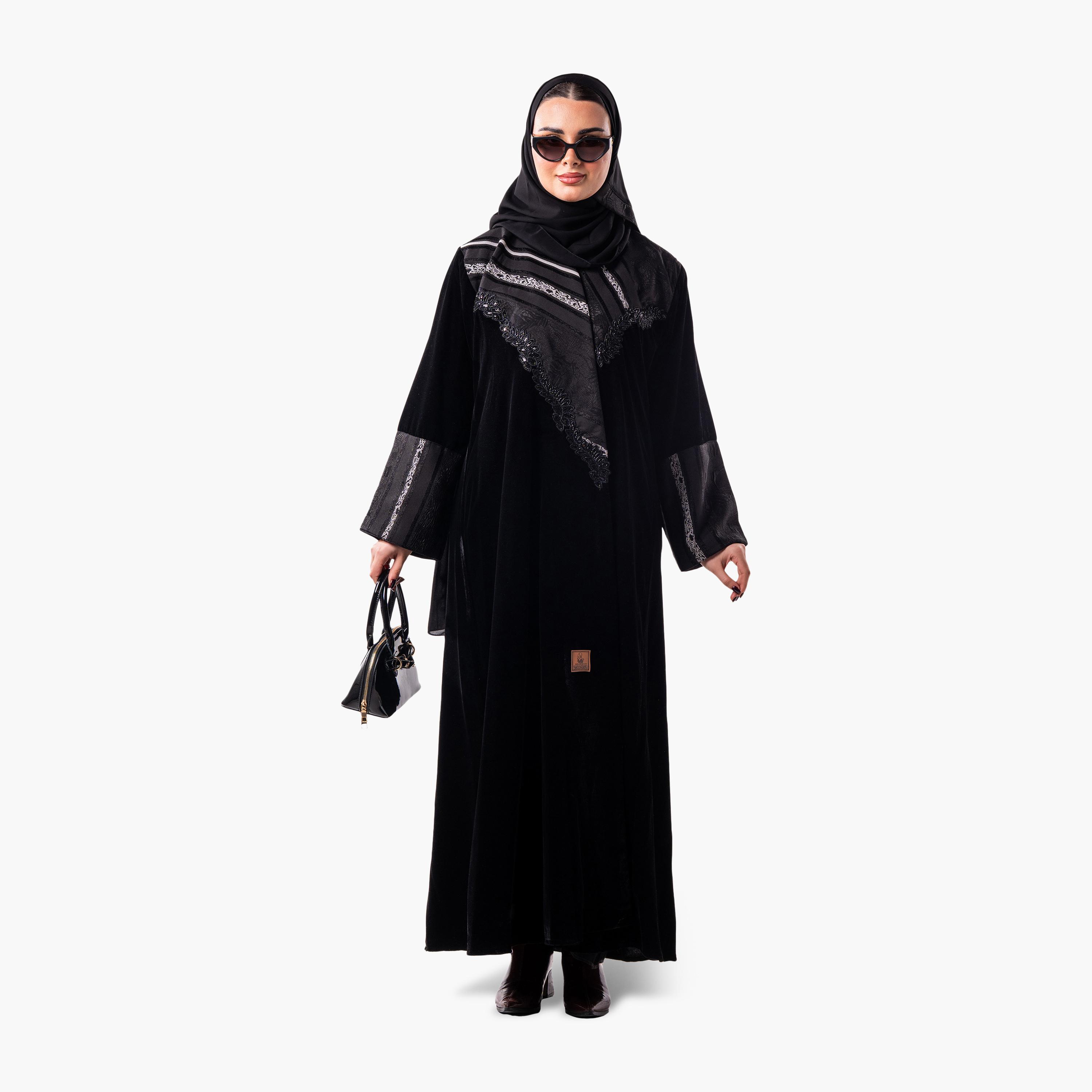 عباية نسائية مطرزة ومزينة بالخرز مع أكمام بلونين وحجاب من زاهية - أسود-women-arabicclothing-abayas-image-2