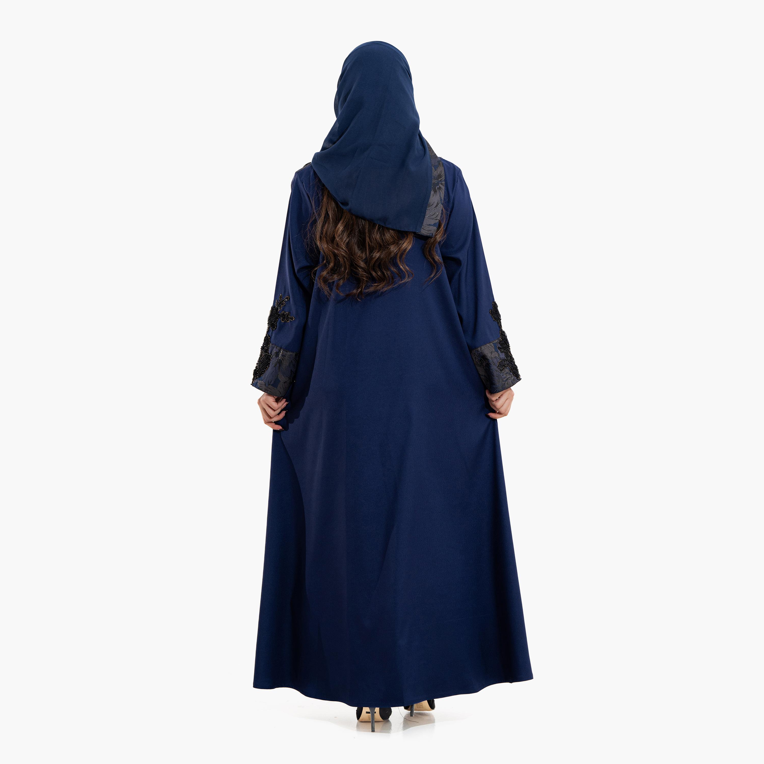 عباية سهرة نسائية بأكمام "كونتراست كف" مزينة بالخرز والتطريز مع حجاب - كحلي من زاهية-women-arabicclothing-abayas-image-5