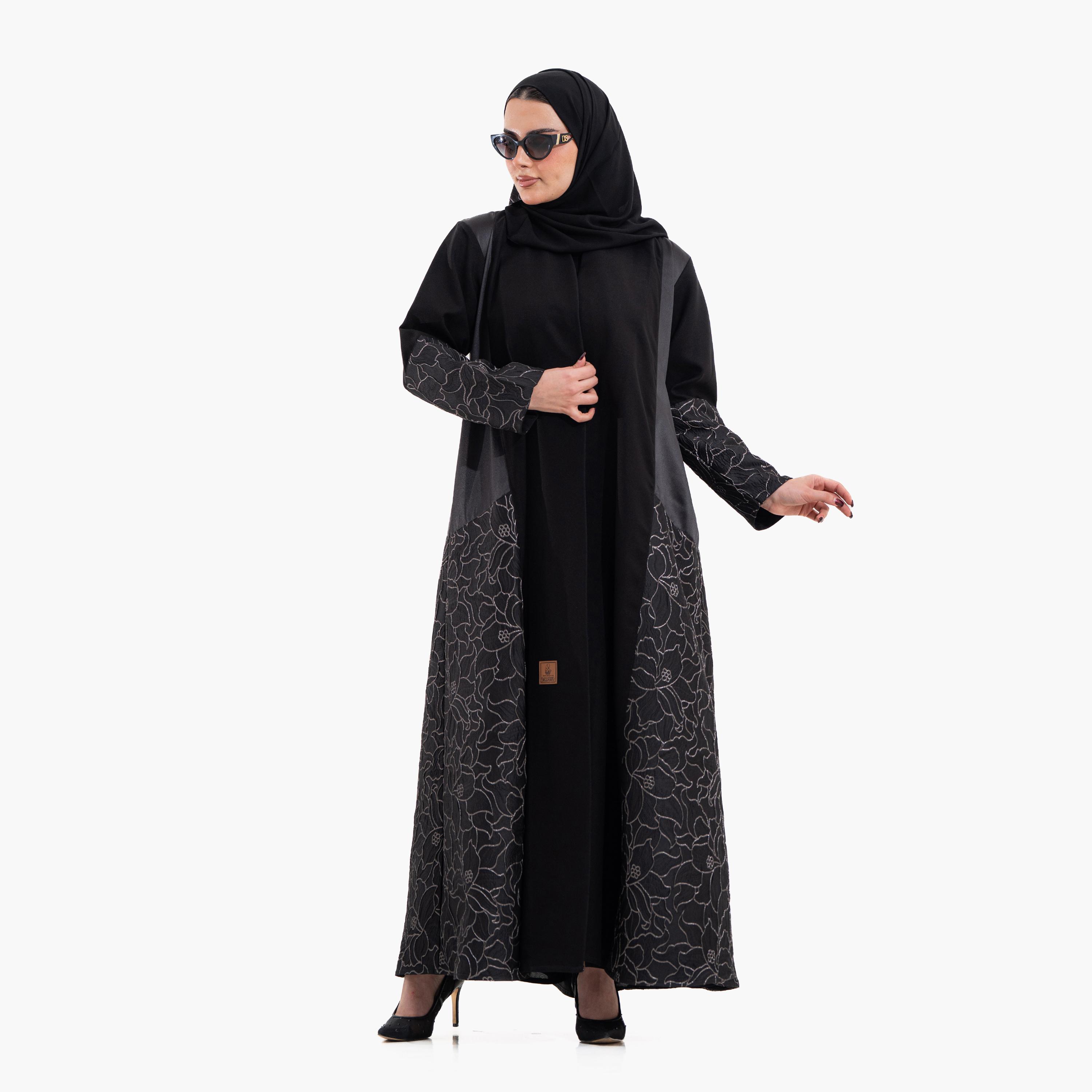 عباية سهرة نسائية بأكمام "وايد كف" بتصميم "ديوال توند" وقماش "فلورال تيكستشرد" مع حجاب - أسود من زاهية-women-arabicclothing-abayas-image-2
