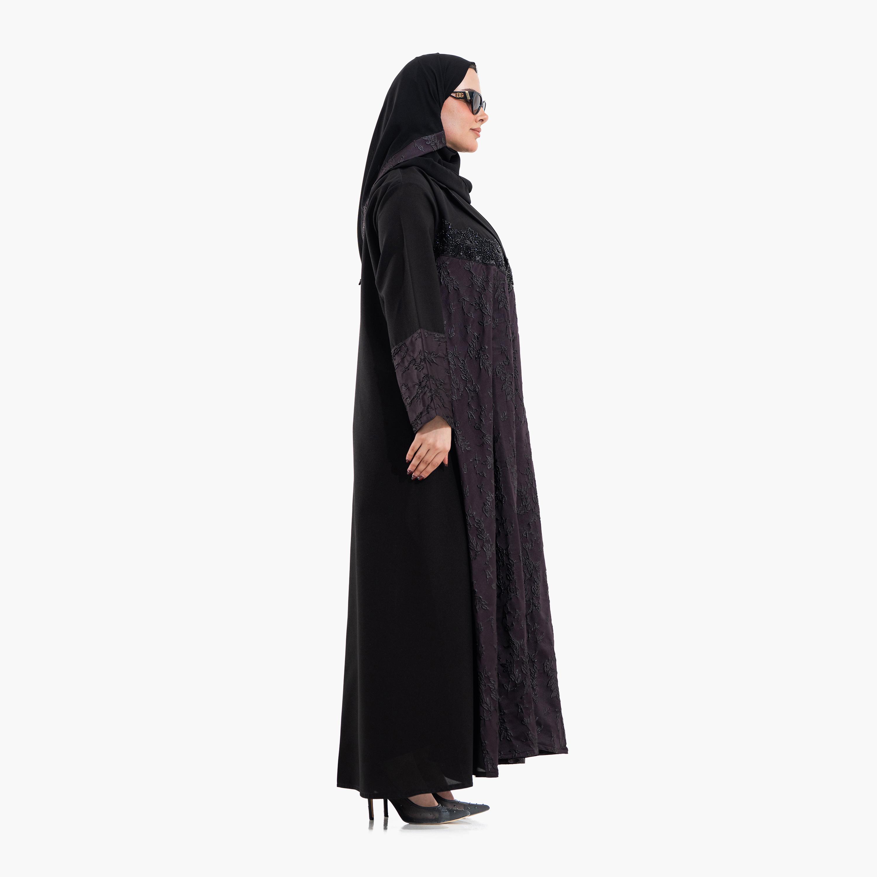 عباية سهرة نسائية بياقة "لابل ديوال توند" وأساور "كونتراست" مطرزة مع حجاب - أسود من زاهية-women-arabicclothing-abayas-image-5