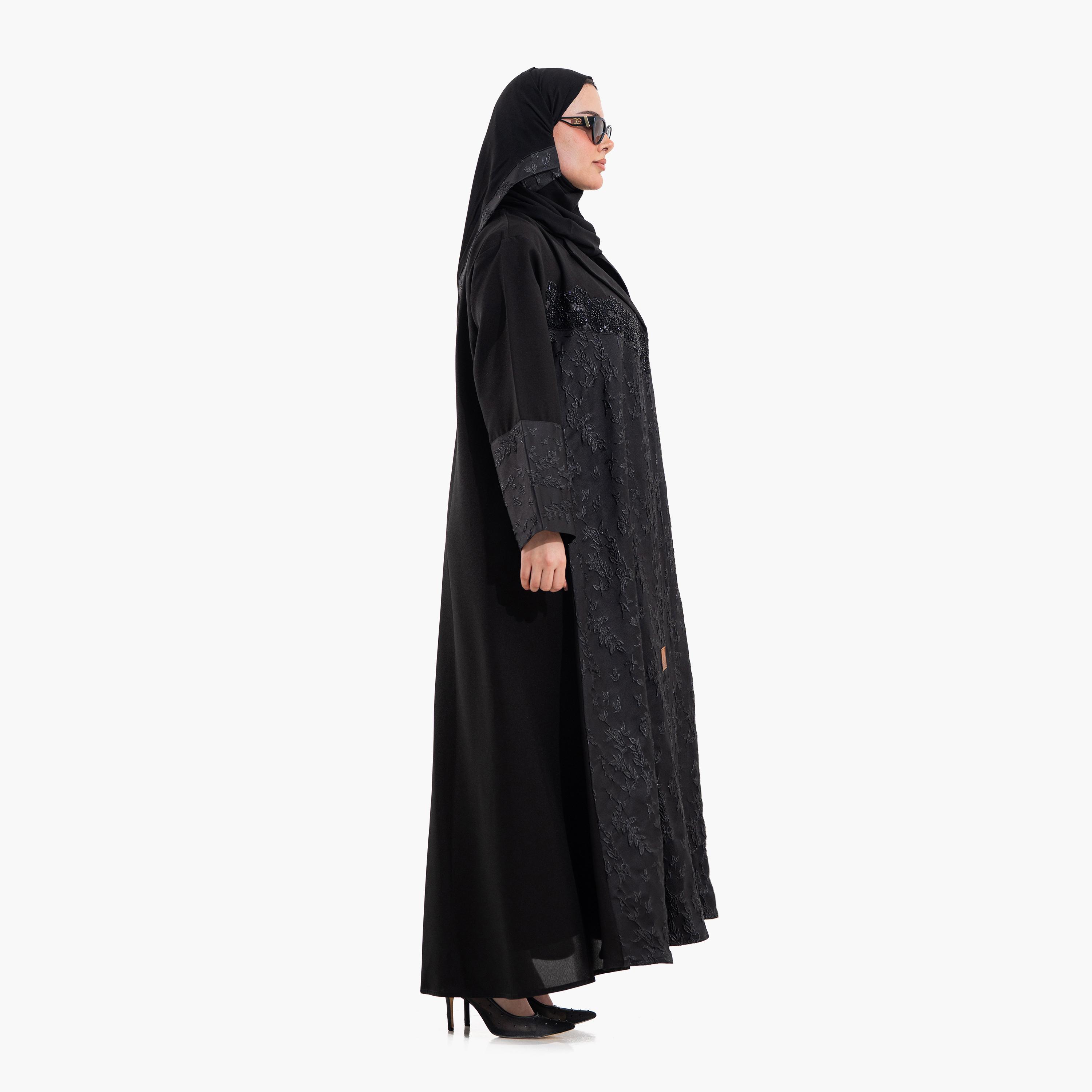 عباية سهرة نسائية بياقة "لابل ديوال توند" وأكمام "وايد كف" مطرزة مع حجاب - أسود من زاهية-women-arabicclothing-abayas-image-3