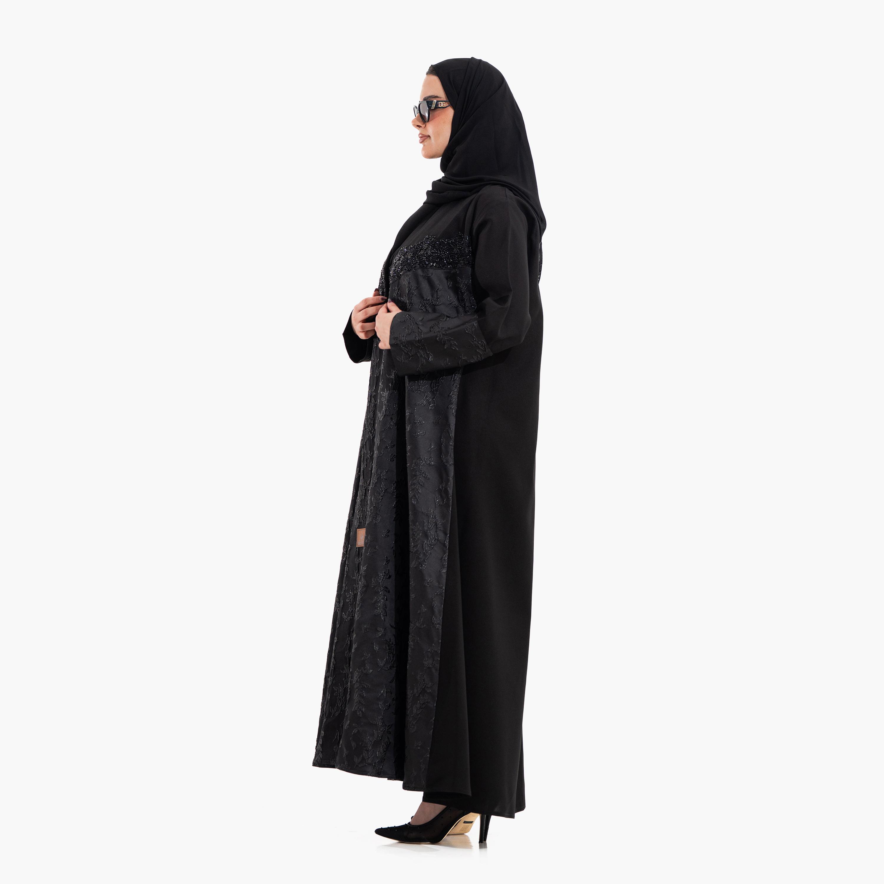 عباية سهرة نسائية بياقة "لابل ديوال توند" وأكمام "وايد كف" مطرزة مع حجاب - أسود من زاهية-women-arabicclothing-abayas-image-4