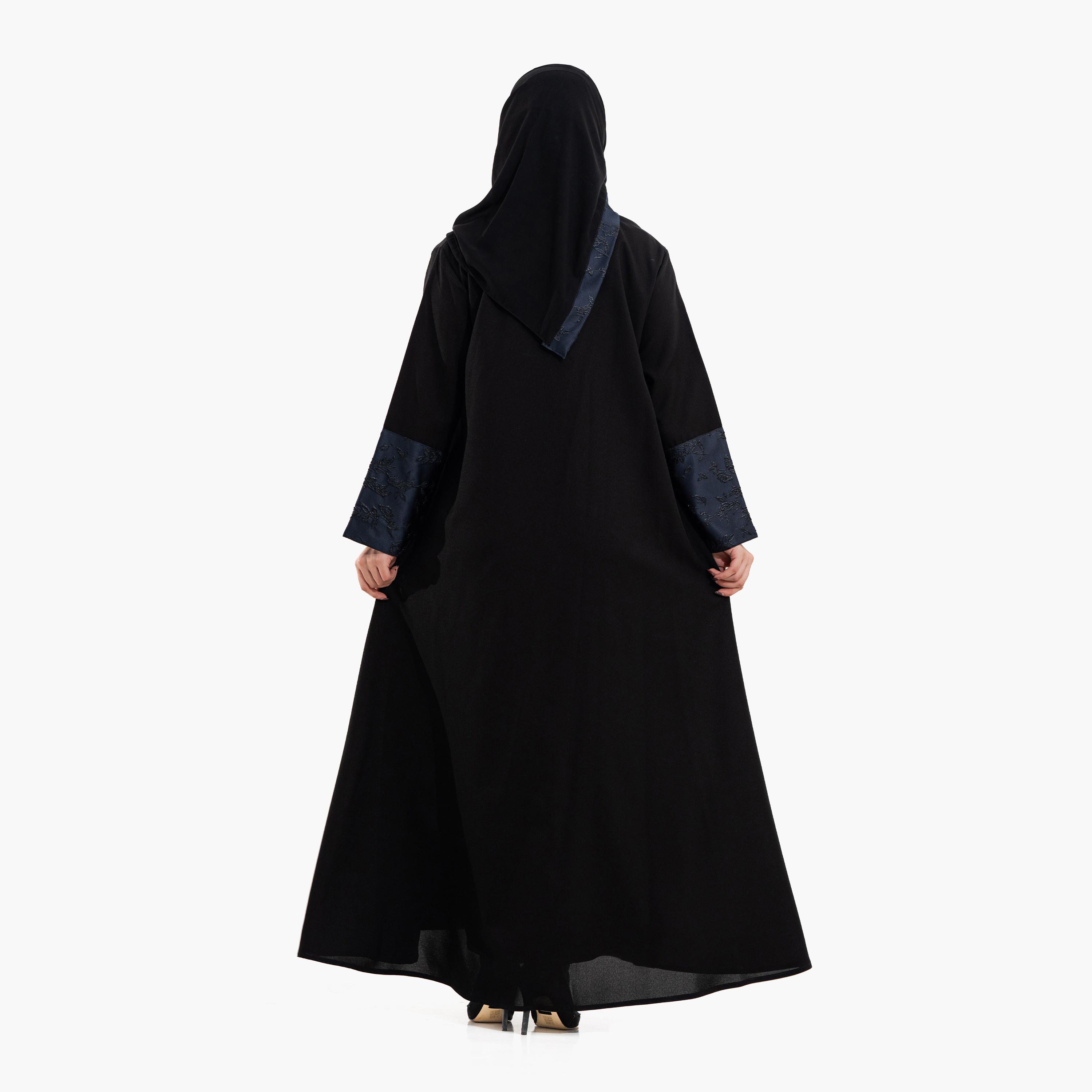 عباية سهرة "فليرد" نسائية بياقة "لابل ديوال توند" وأكمام "وايد كف" مطرزة مع حجاب من زاهية-women-arabicclothing-abayas-image-6