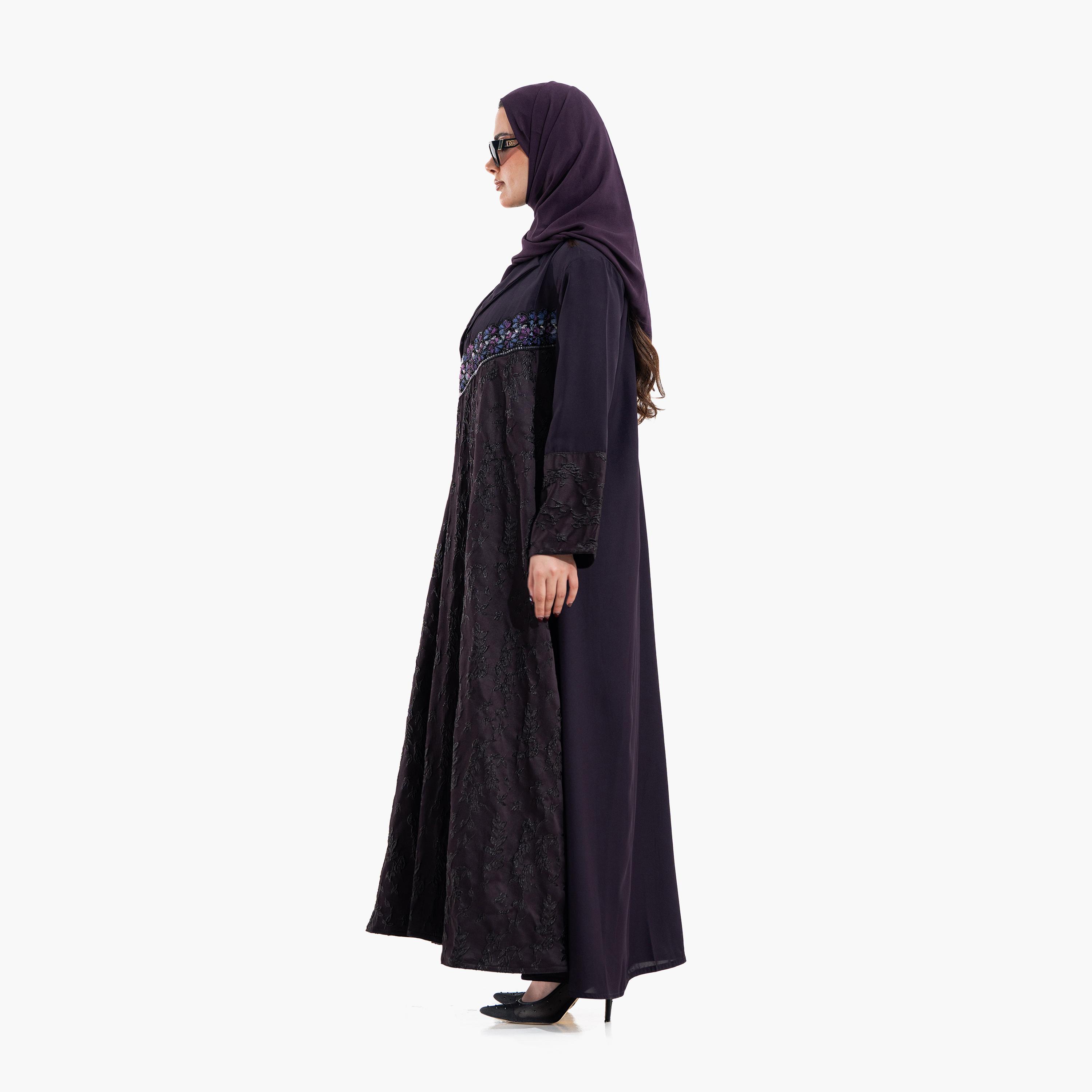 عباية سهرة نسائية بياقة "لابل" وأكمام "وايد كف" مطرزة مع حجاب - أرجواني داكن من زاهية-women-arabicclothing-abayas-image-2