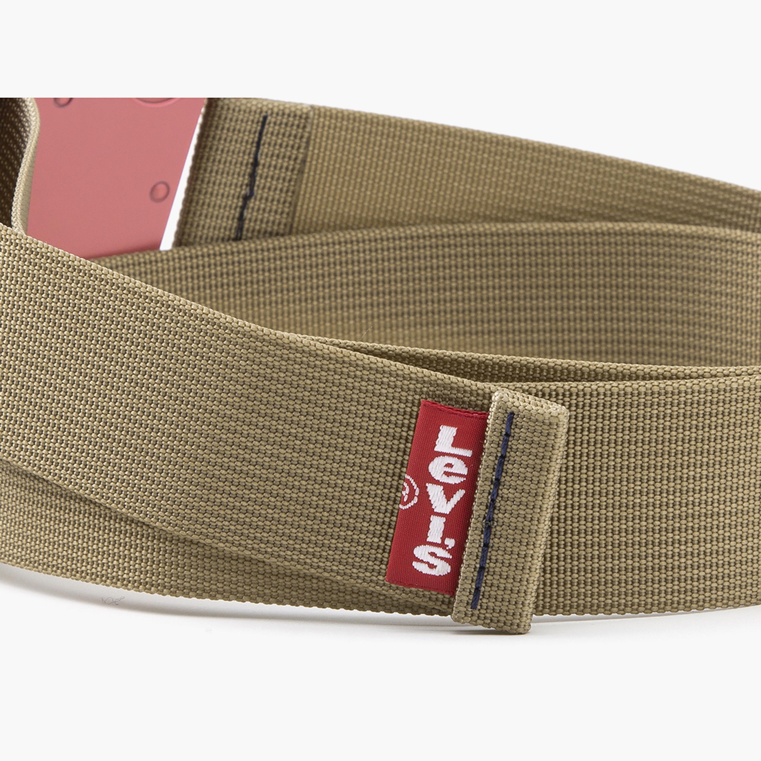 حزام رجالي بيج منقوش من ليفايز-men-beltsandwallets-belts-image-2