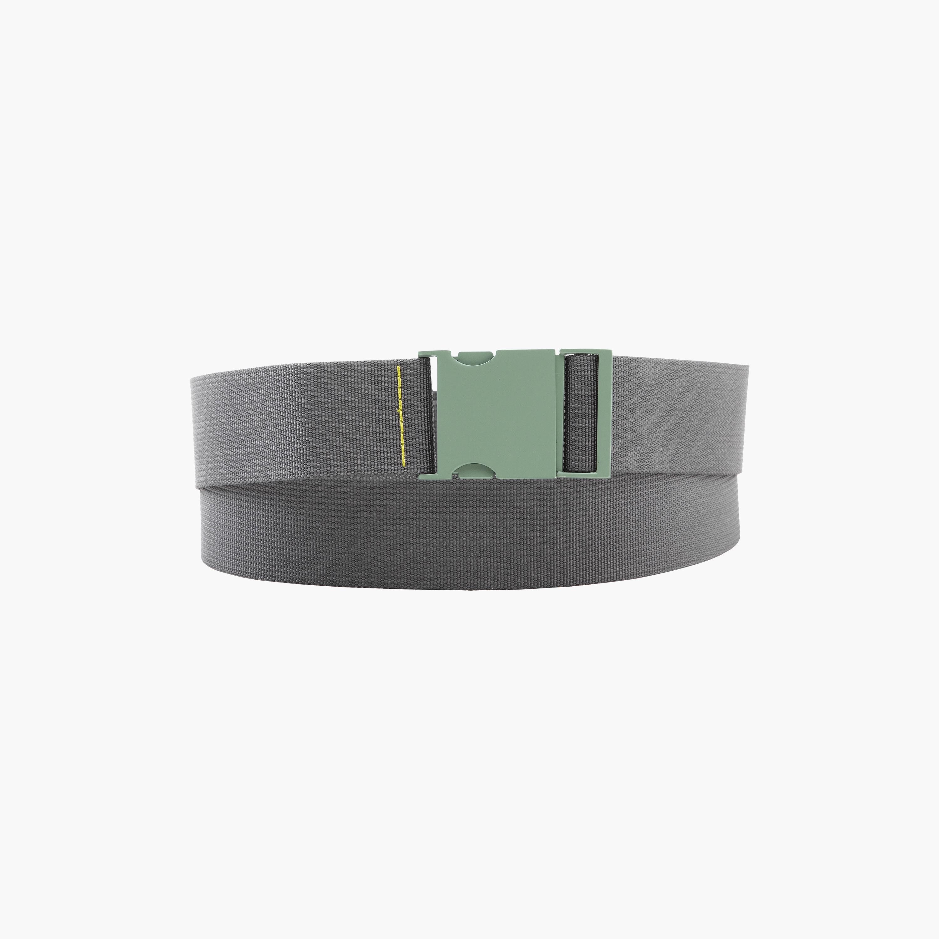 حزام رجالي رمادي منقوش من ليفايز-men-beltsandwallets-belts-image-1