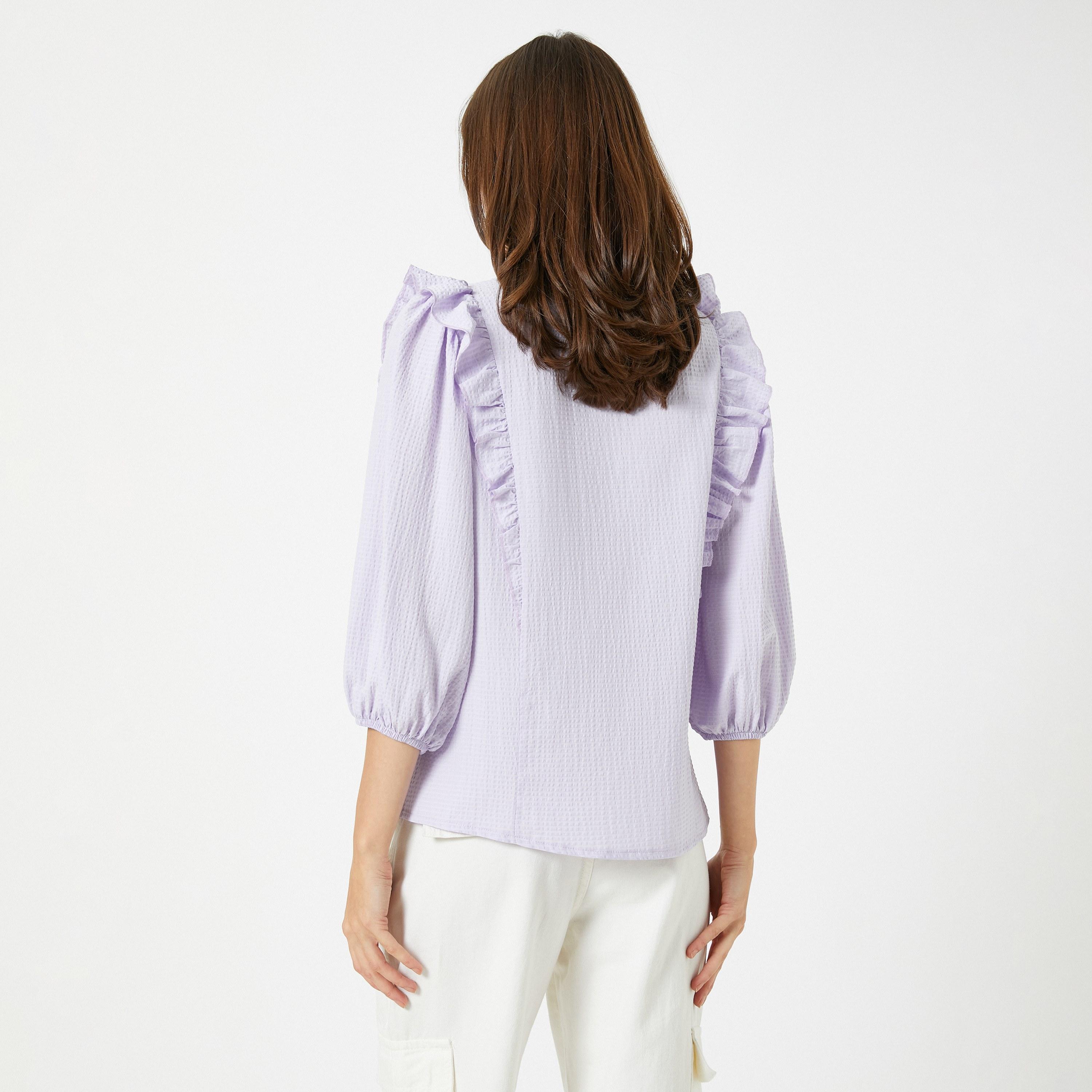 بلوزة نسائية بارزة الملمس ومكشكشة بلون لافندر وياقة عالية وأكمام منفوخة من كوتون-women-clothing-shirtsandblouses-blouses-image-3
