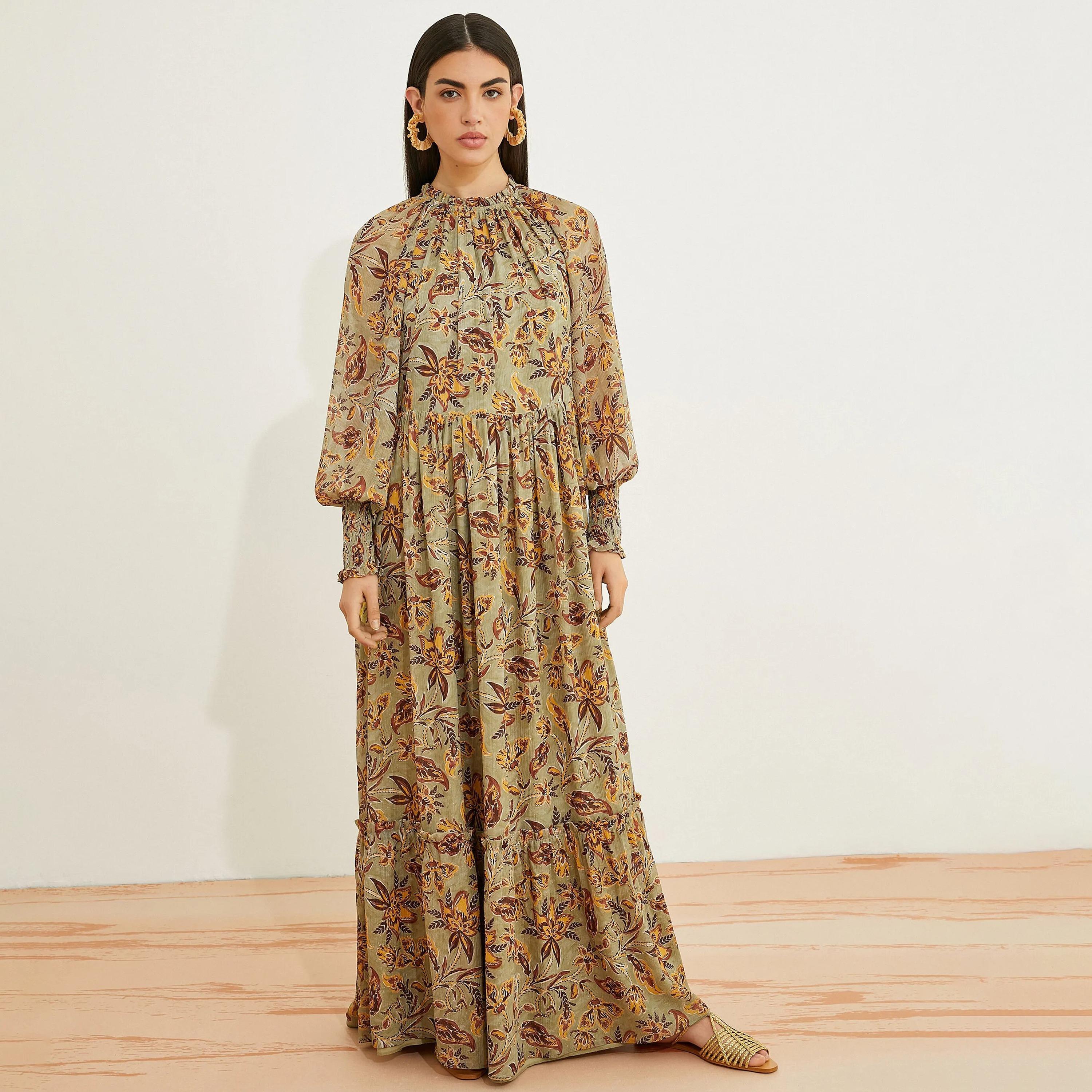 فستان ماكسي نسائي بني اللون بأكمام منفوخة ورقبة مكشكشة وأزهار من كوتون-women-clothing-dresses-image-5