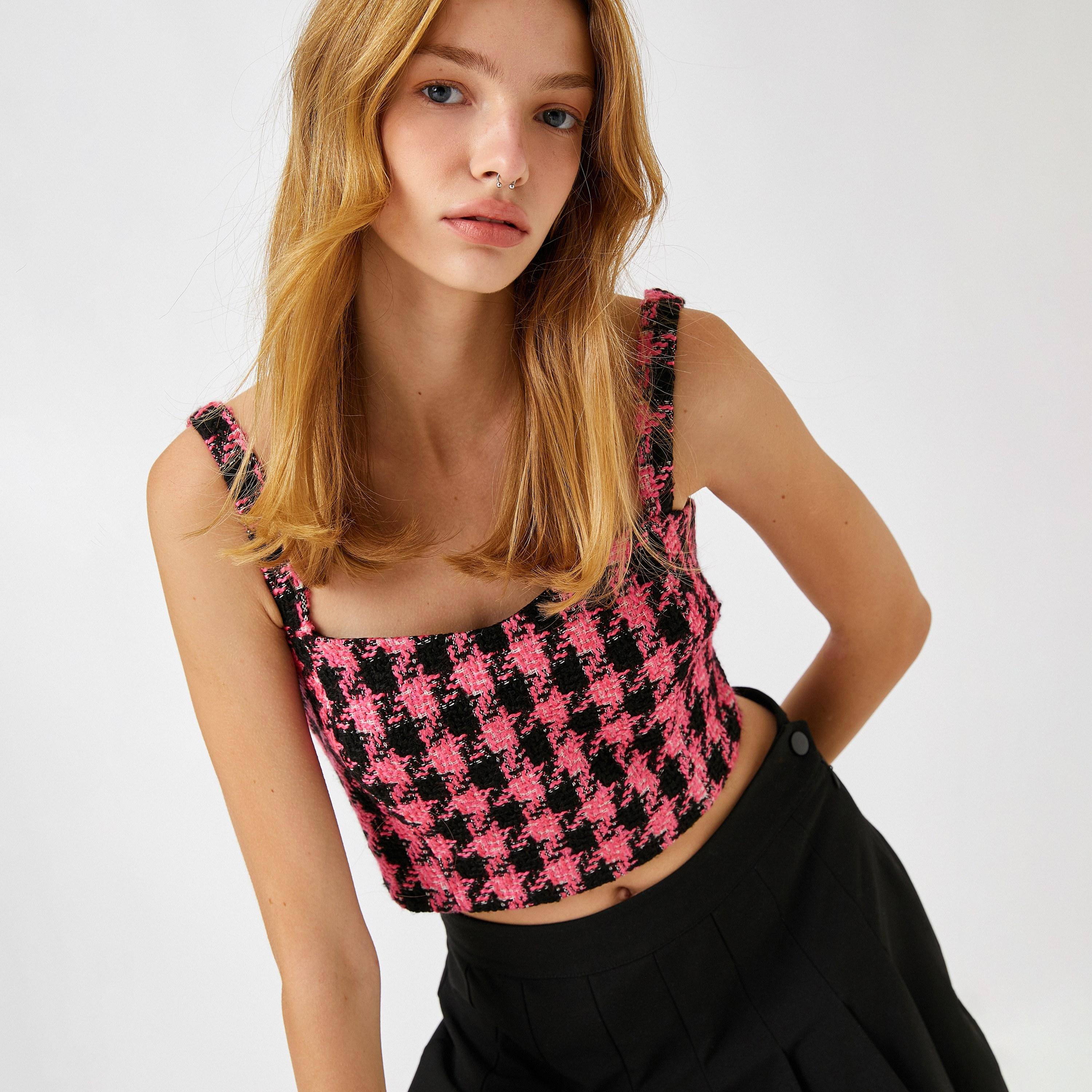 بلوزة نسائية تويد بلون وردي وقصة رقبة مربعة من كوتون-women-clothing-shirtsandblouses-blouses-image-4