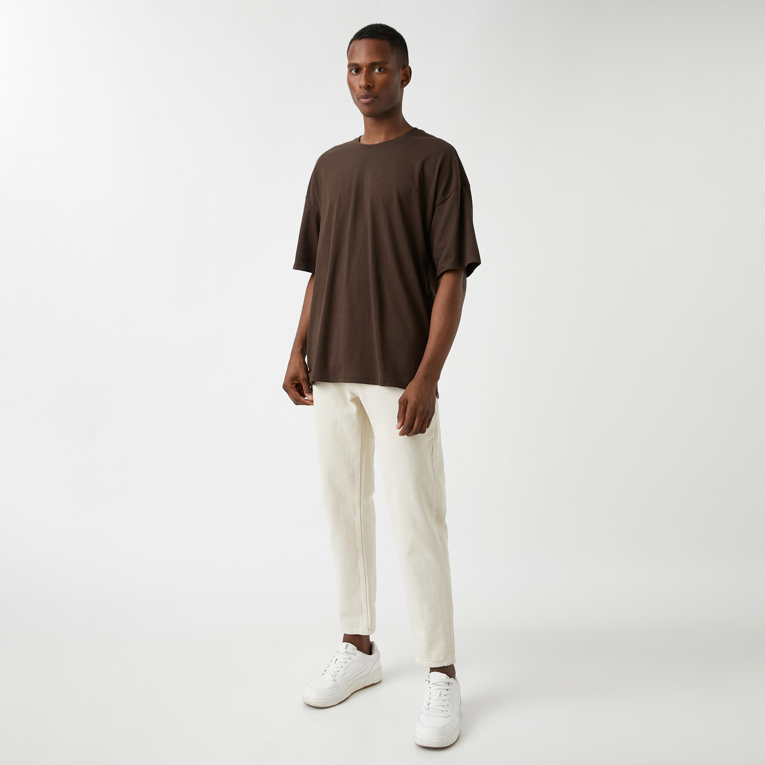 تيشيرت رجالي سادة بقصة رقبة مستديرة وأكتاف منسدلة من كوتون-men-clothing-tshirtsandpolos-tshirts-image-2