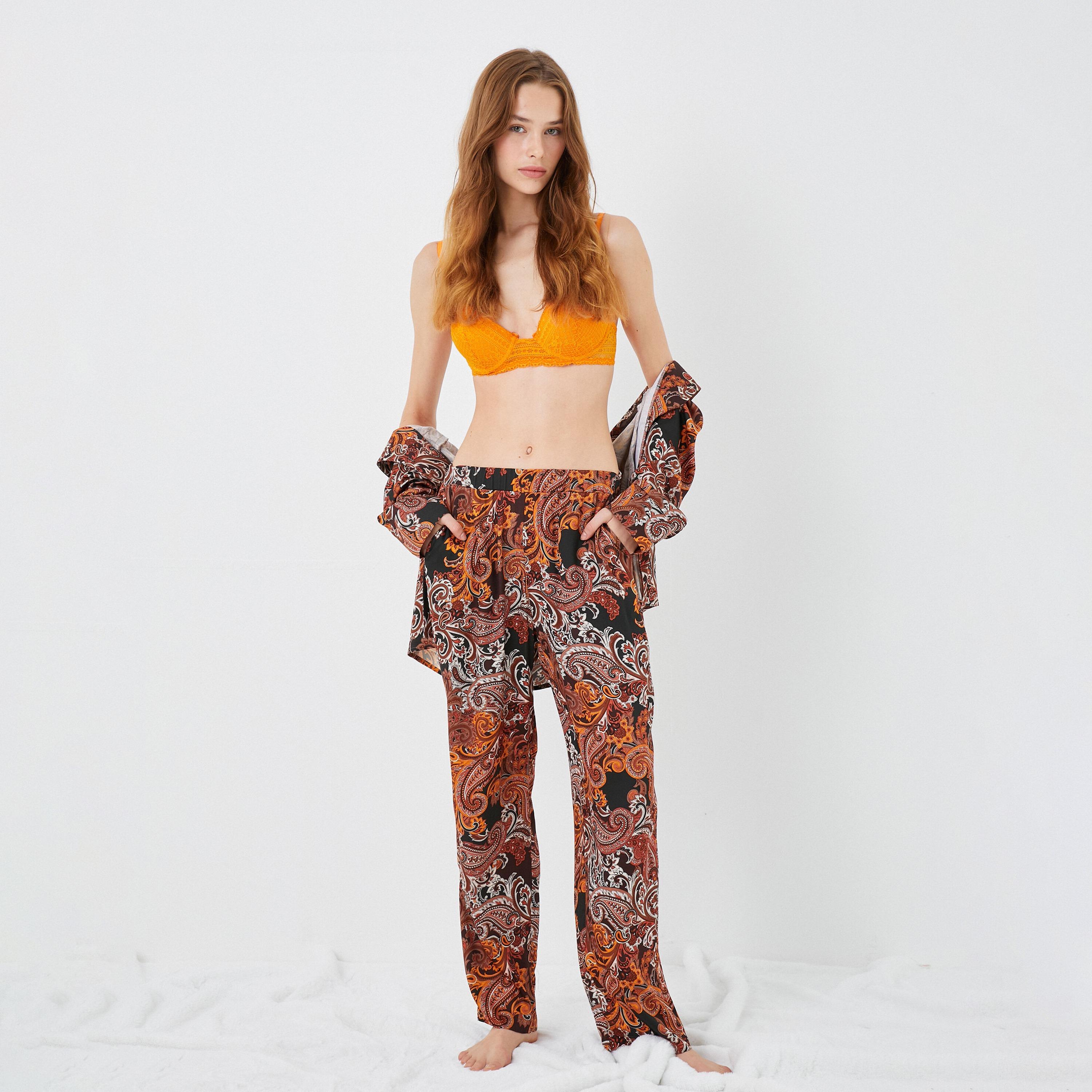 بنطال بيجاما نسائي بخصر مطاطي وطبعة بيزلي بلون بني من كوتون-women-clothing-nightwear-pyjamas-bottoms-image-2