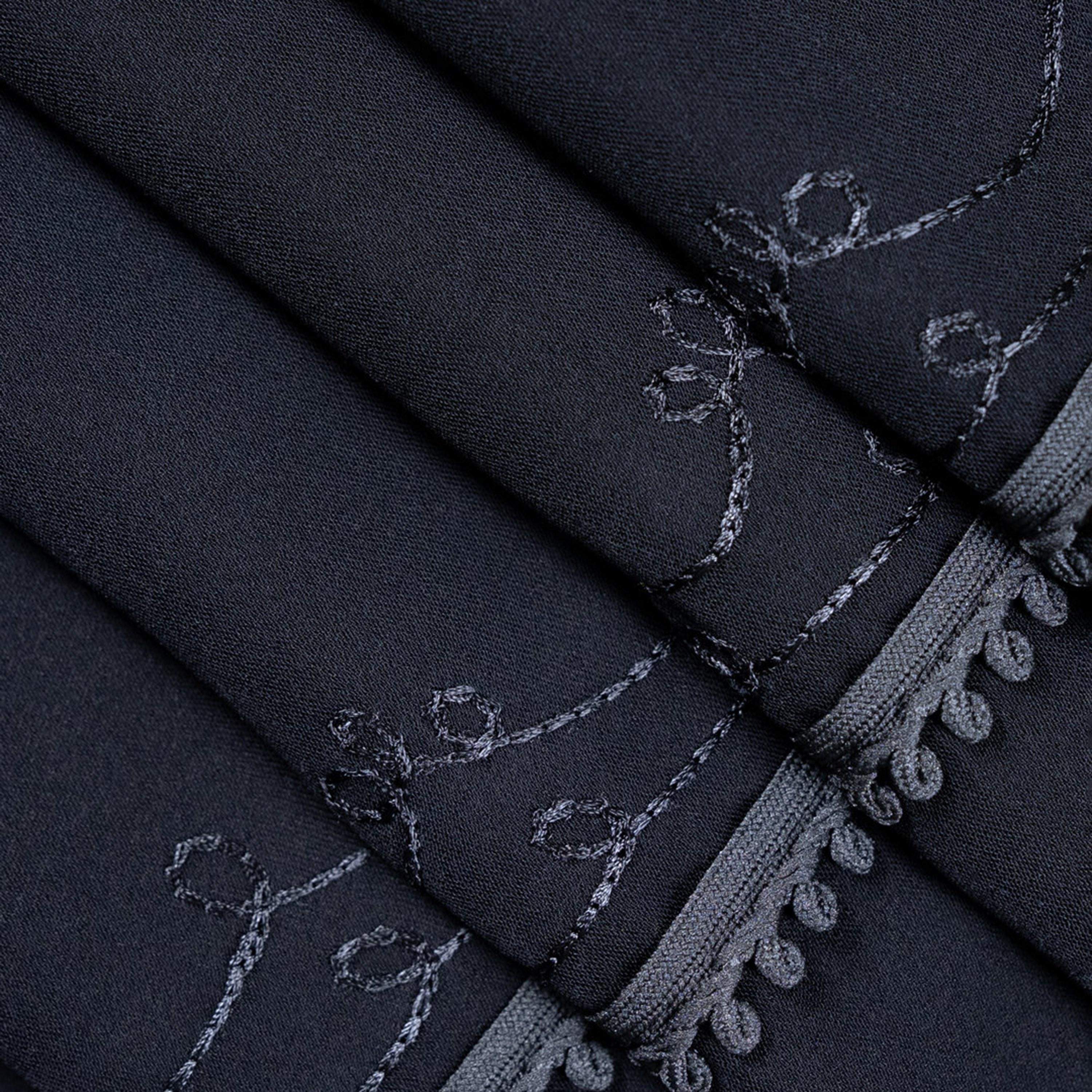 عباية حريمي كلوش دبل مطرزة من كريب سيراميك باللون الأسود من الجمال الراقي-women-arabicclothing-abayas-image-6