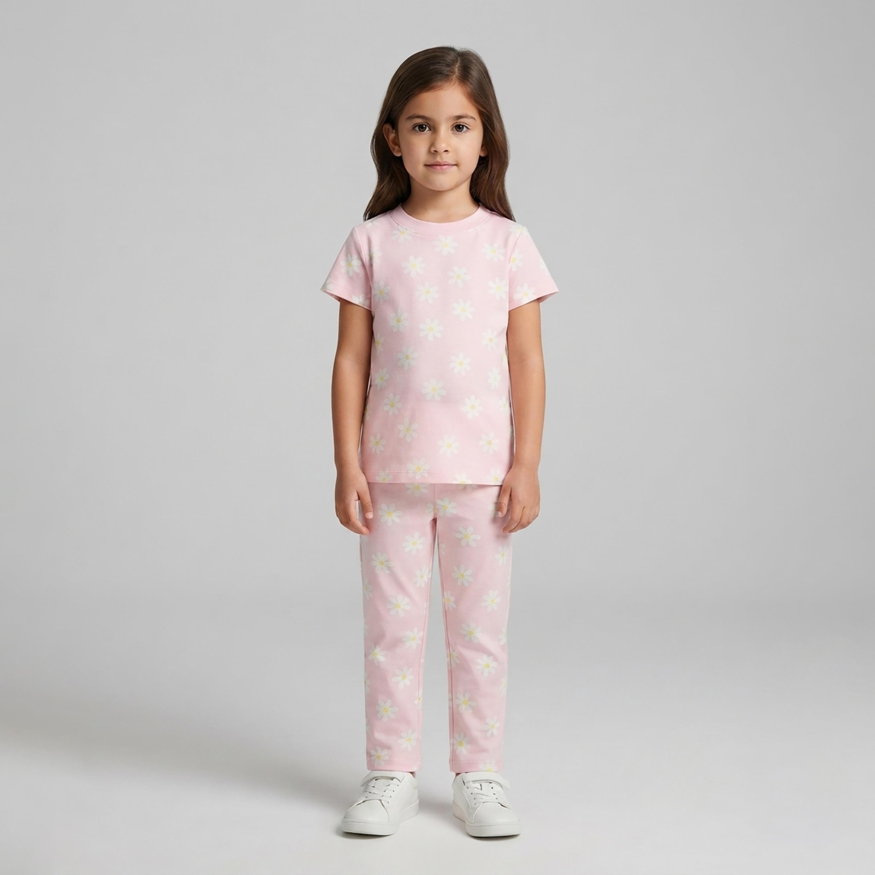 طقم تيشرت بأكمام قصيرة وبنطال بيجامة بطبعة أزهار الأقحوان من بيبي كلو-baby-girls-clothing-setsandcoords-image-1