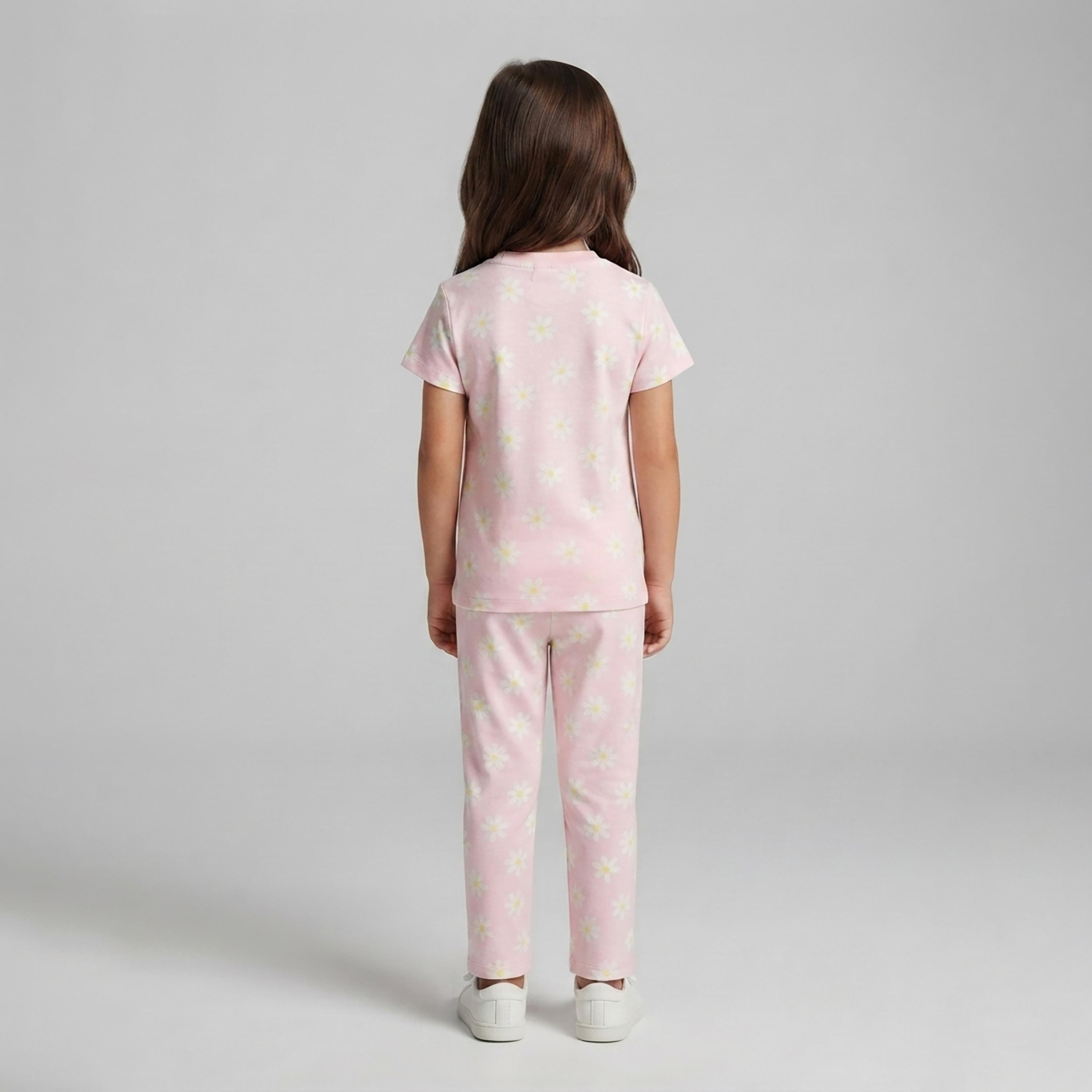 طقم تيشرت بأكمام قصيرة وبنطال بيجامة بطبعة أزهار الأقحوان من بيبي كلو-baby-girls-clothing-setsandcoords-image-2