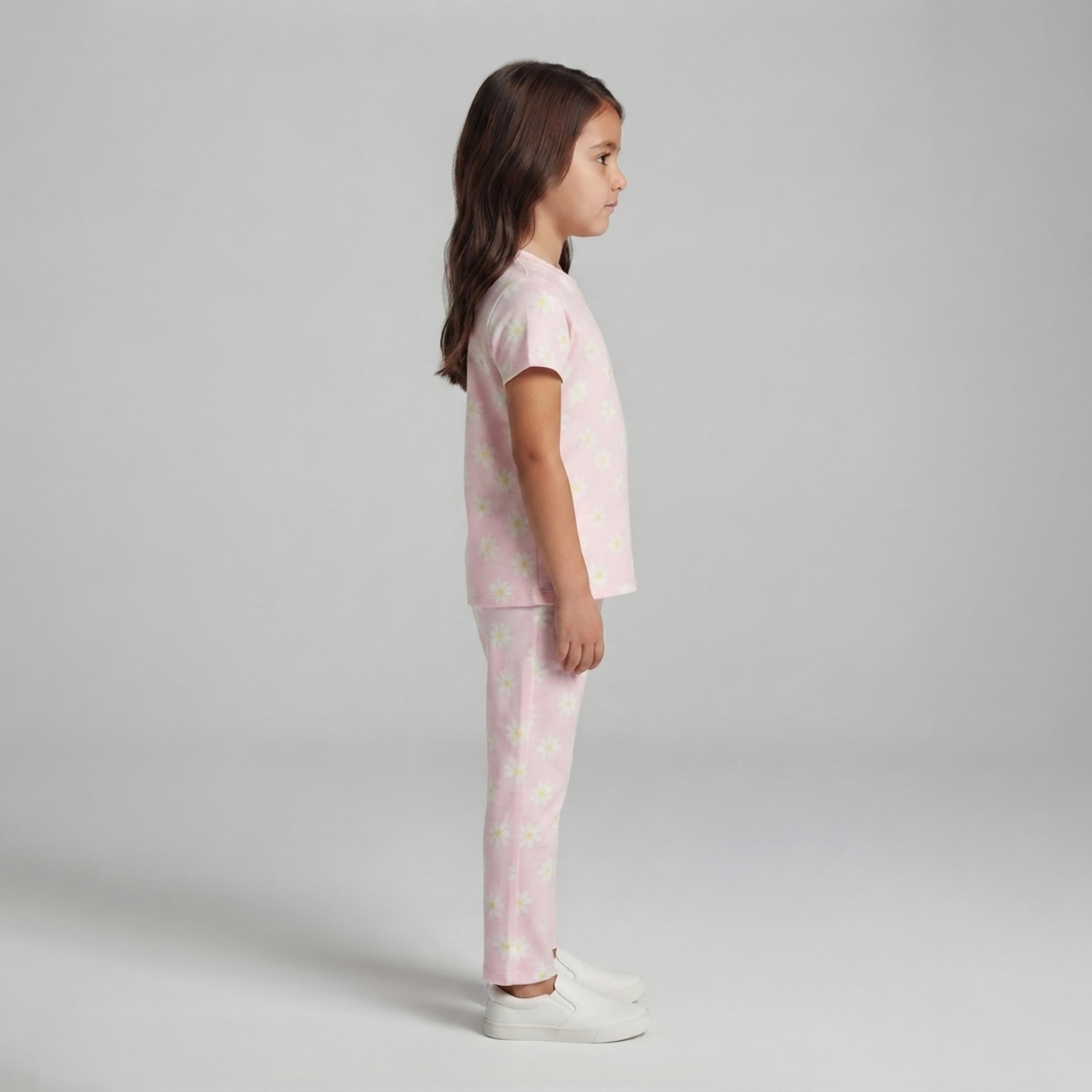 طقم تيشرت بأكمام قصيرة وبنطال بيجامة بطبعة أزهار الأقحوان من بيبي كلو-baby-girls-clothing-setsandcoords-image-3