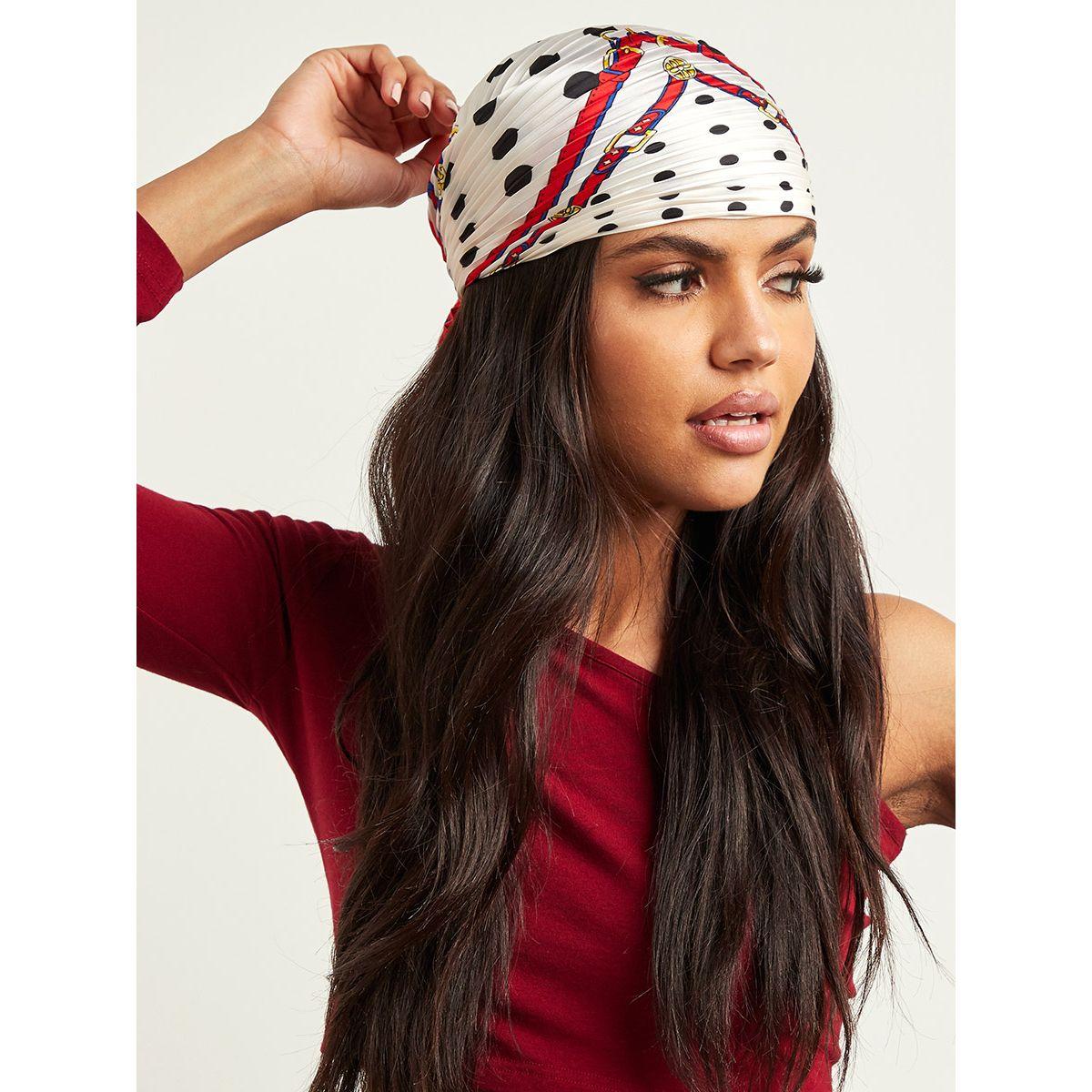 Styli Polka Dot Chain Print Pleated Neck Scarf-women-winterwear-scarves-image-2