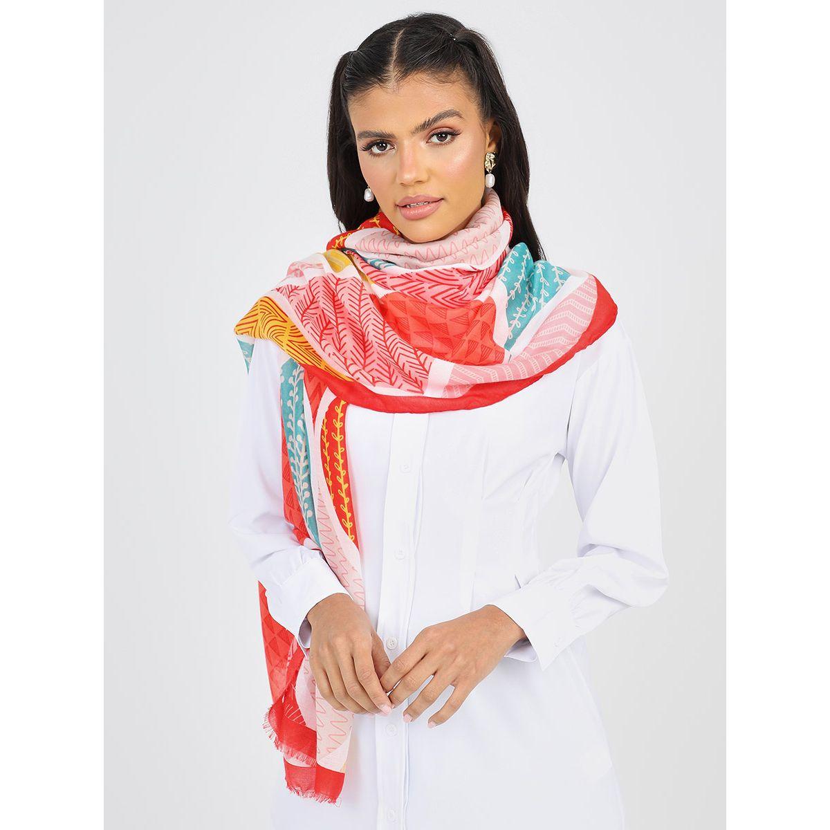 شال مطبوع بتفاصيل على الحواف-women-winterwear-scarves-image-4