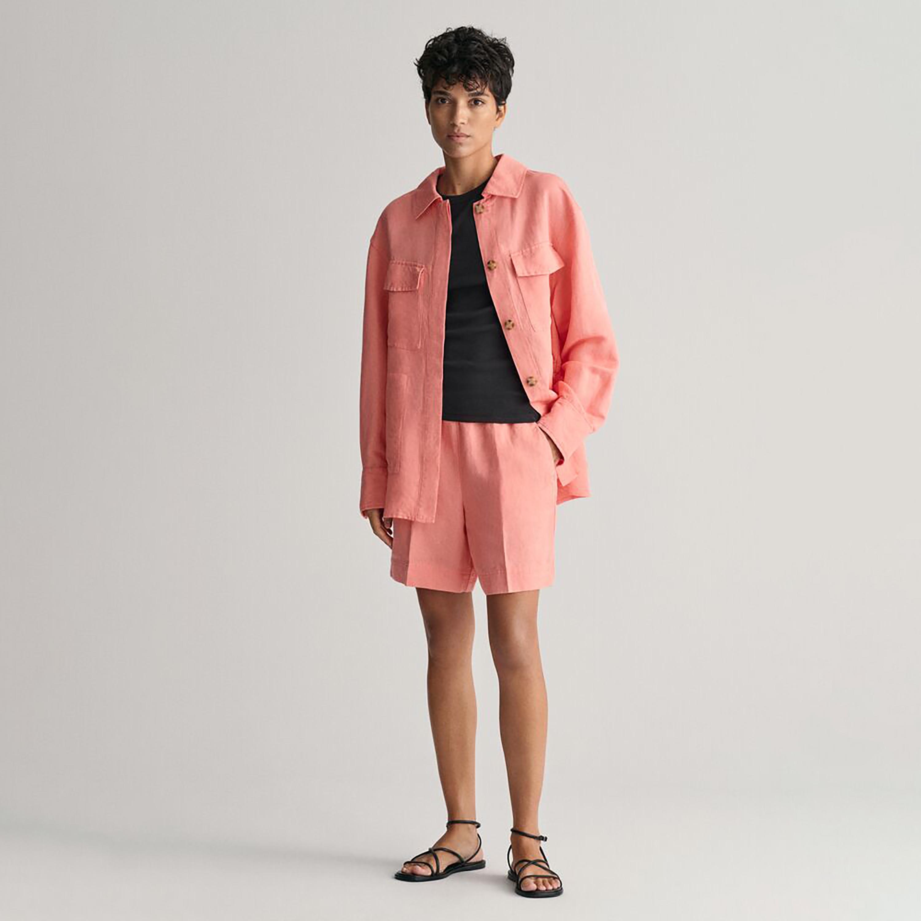 Gant Plain Mid-Rise Slanted Pocket Elasticated Waistband Shorts-women-clothing-bottoms-shorts-image-4