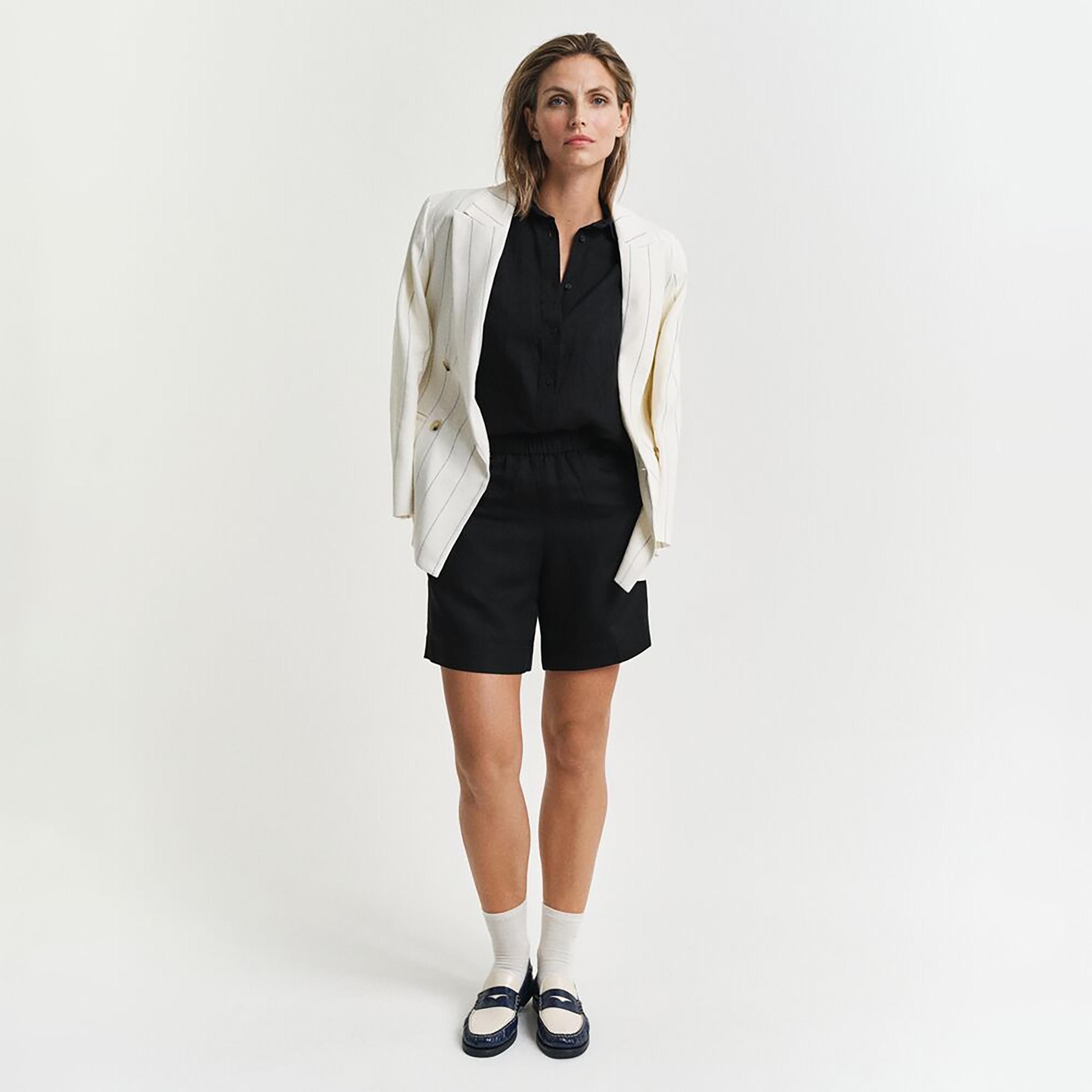 Gant Plain Mid Rise Elasticated Waist Women's Shorts-women-clothing-bottoms-shorts-image-3