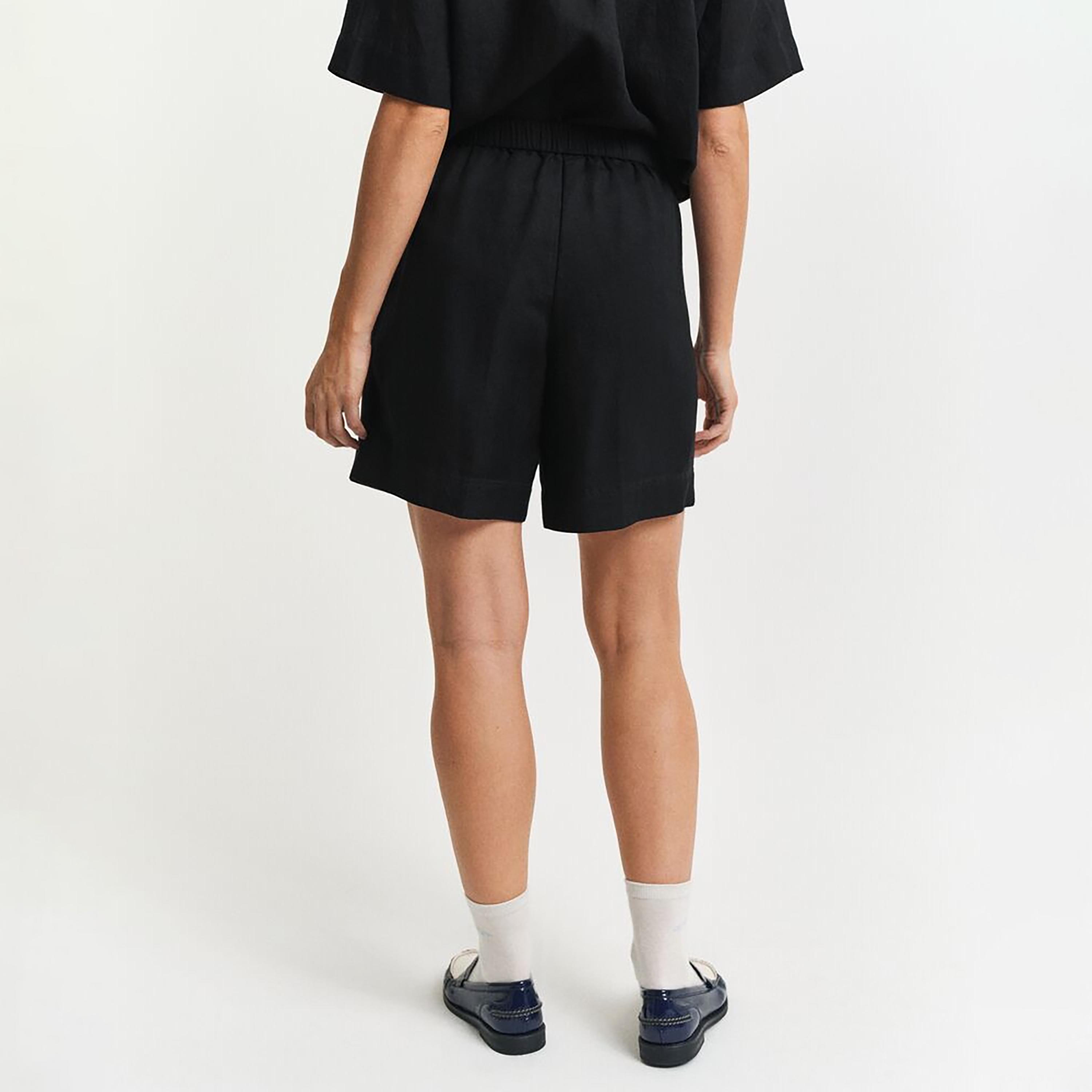 Gant Plain Mid Rise Elasticated Waist Women's Shorts-women-clothing-bottoms-shorts-image-4