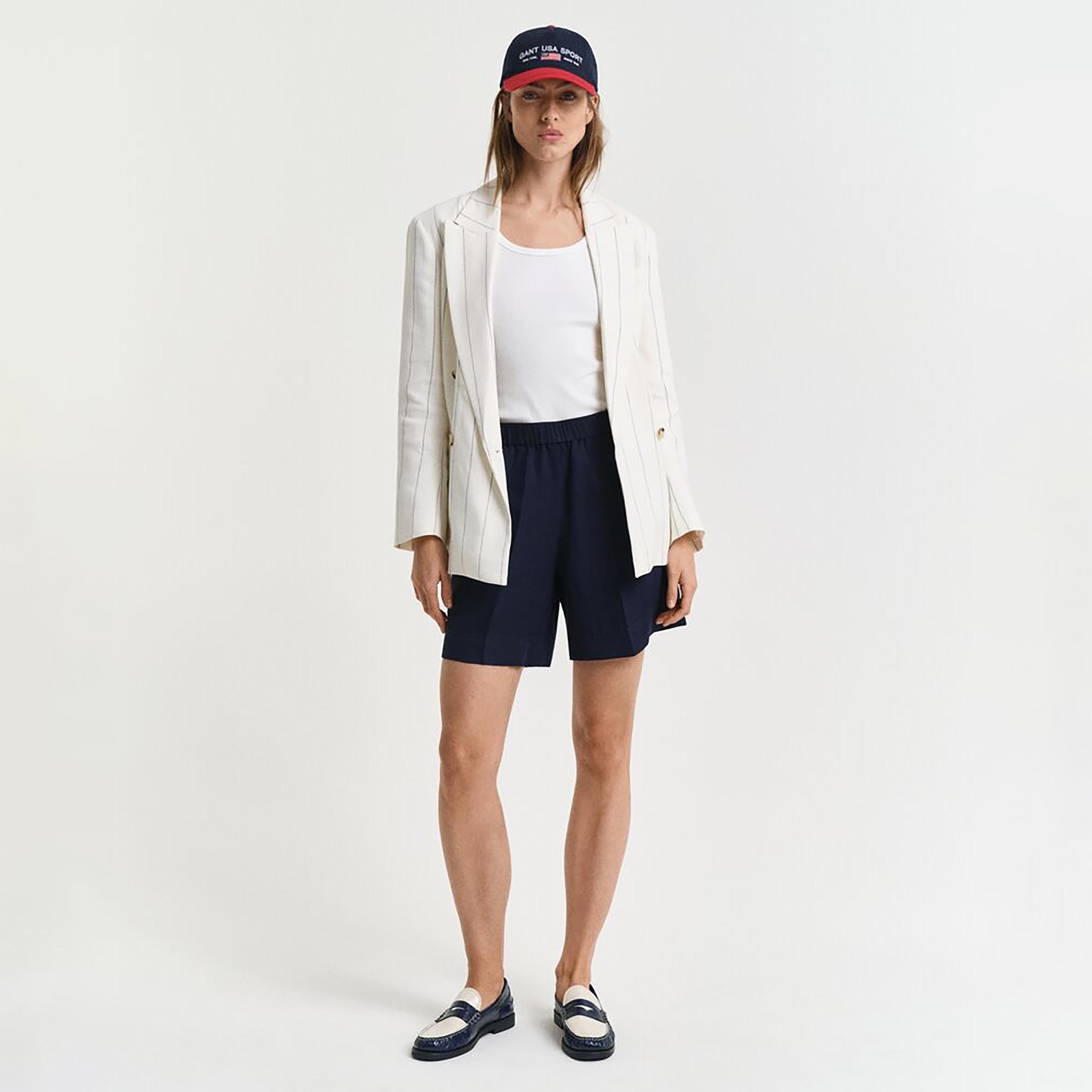 Gant Plain Mid Rise Elasticated Waist Women's Shorts-women-clothing-bottoms-shorts-image-2